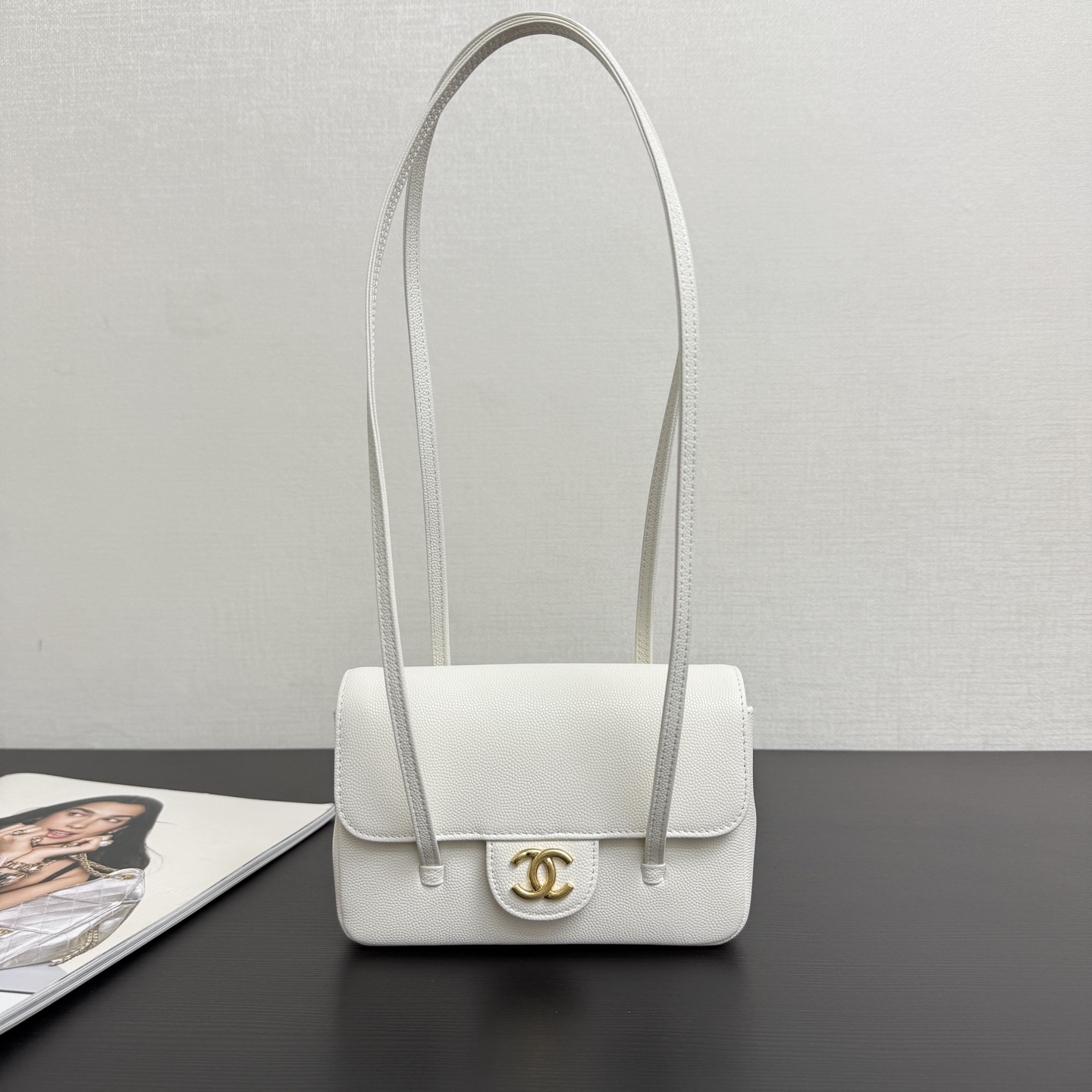 [TOP] CHANEL Preppy Coco Shoulder Bag 17x12x4cm - White & GHW