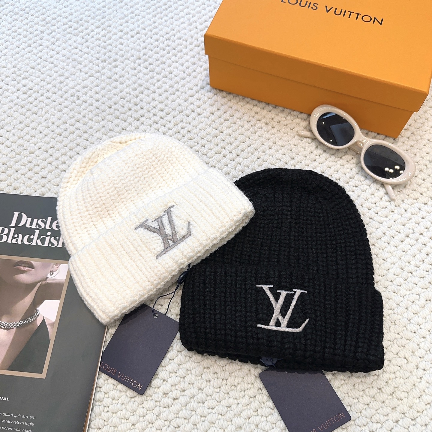 [TOP] Louis Vuitton LV Knit Hat - 2 Colors