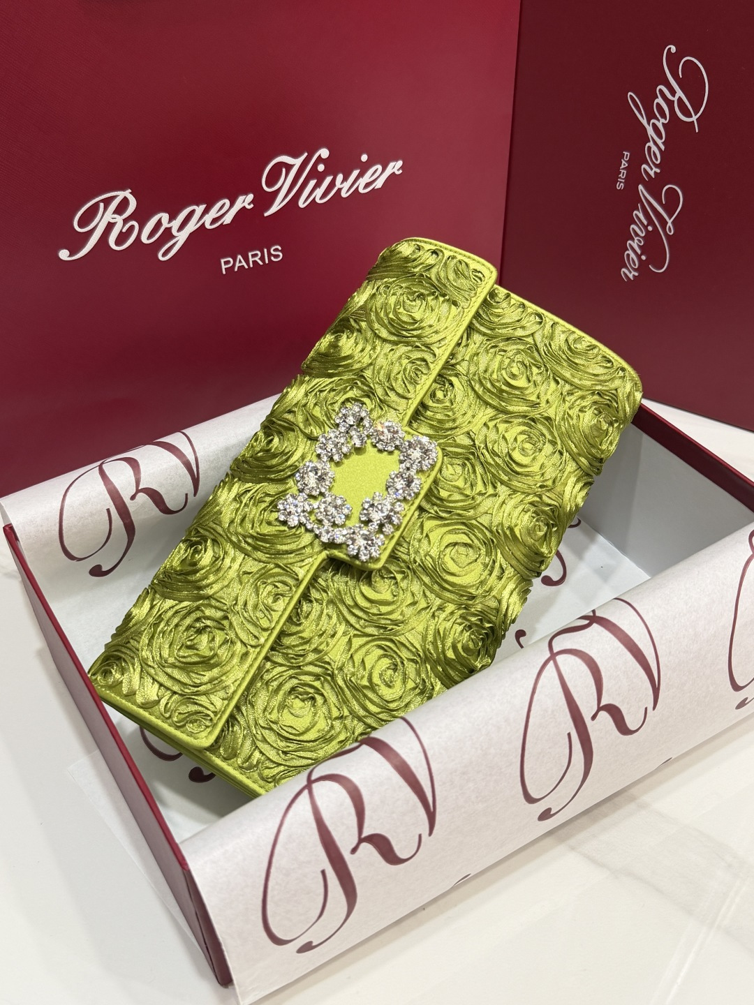[TOP] ROGER VIVIER Diamond Bag 24-13-3 CM - Grass Green - 711 Luxury