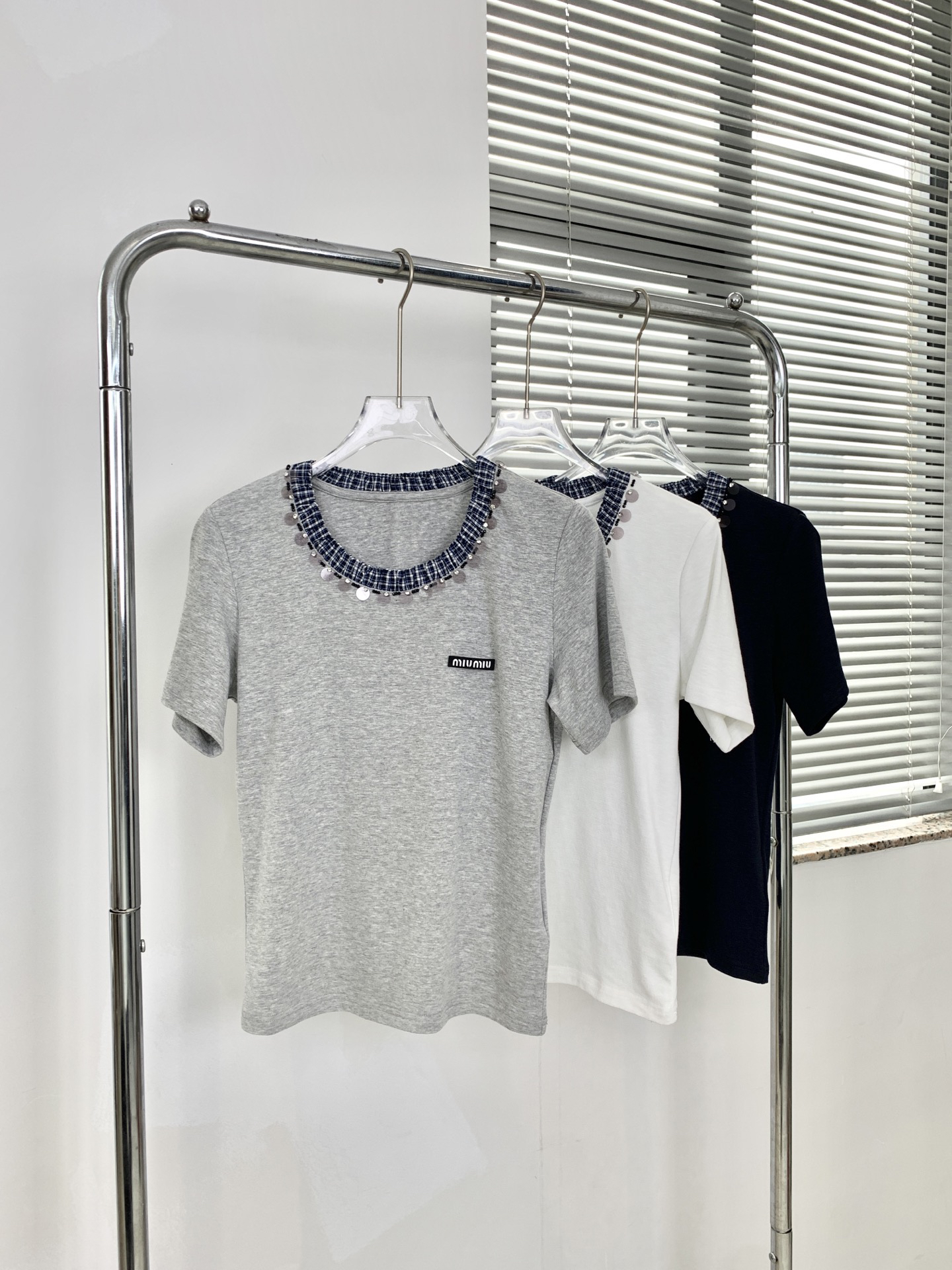 [TOP] Miu Miu T-shirt - 3 Color