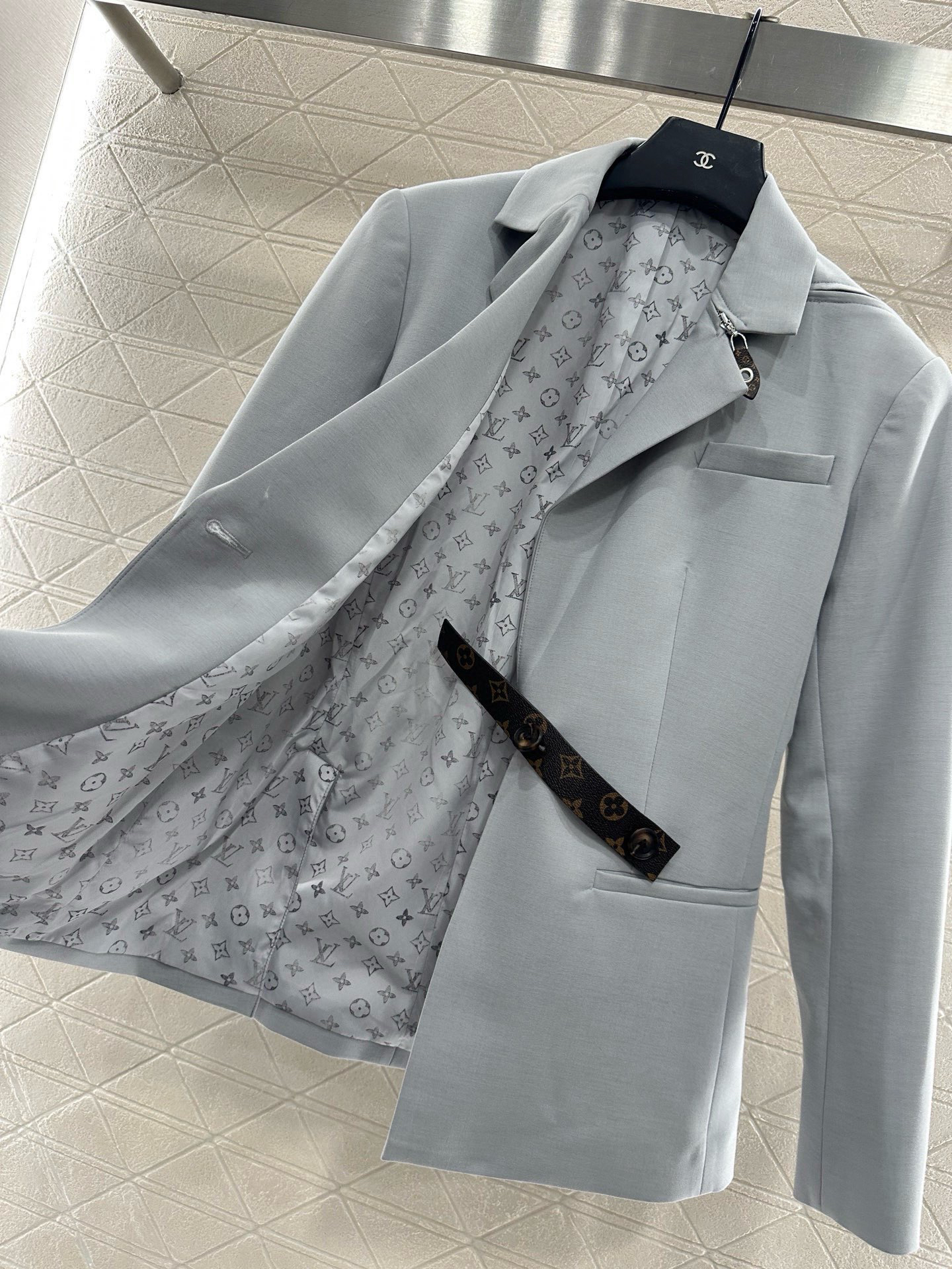 [TOP] Louis Vuitton LV Blazer - Gray