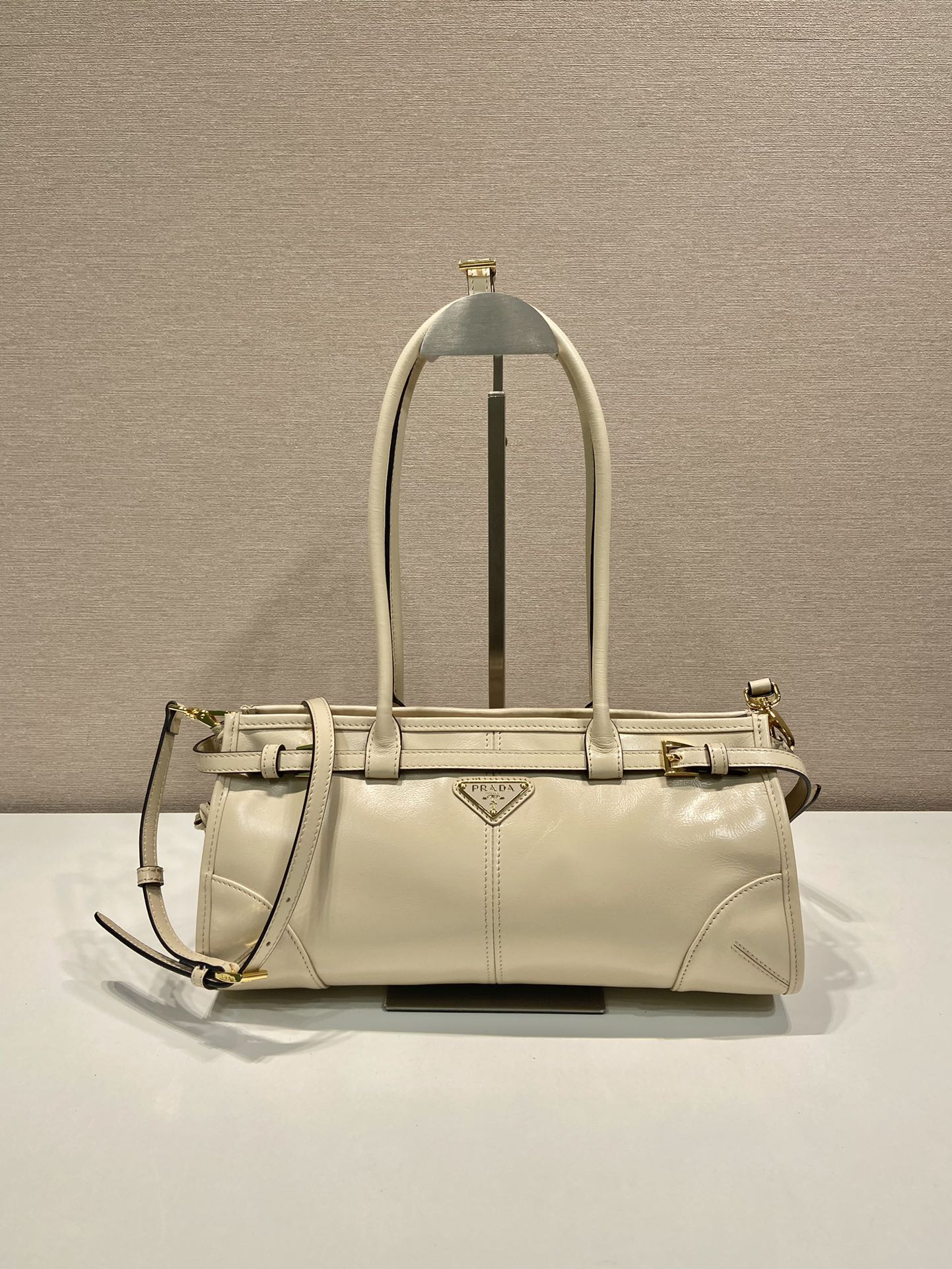 [TOP] PRADA Lussolf Bag Wax Leather 32x15.5x12cm - Beige & GHW