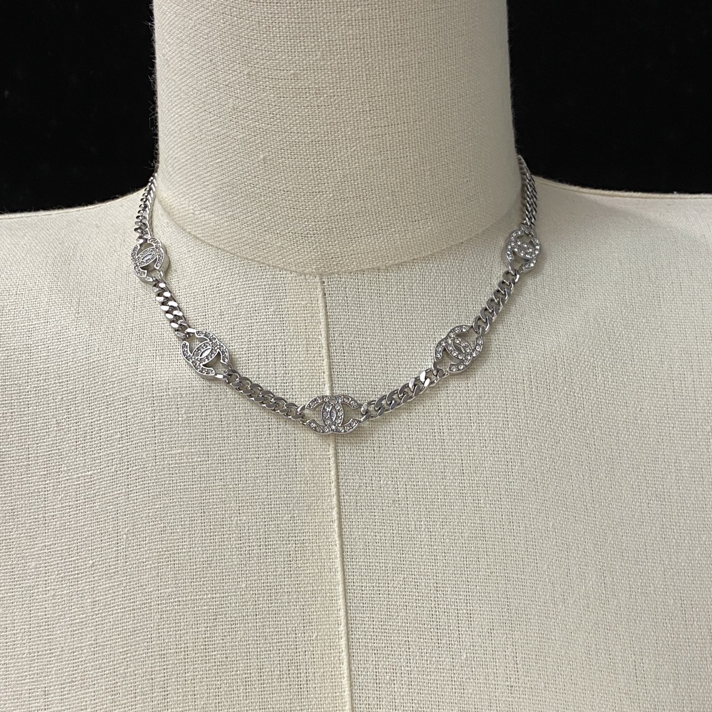 [TOP] CHANEL Necklace - Silver - 711 Luxury