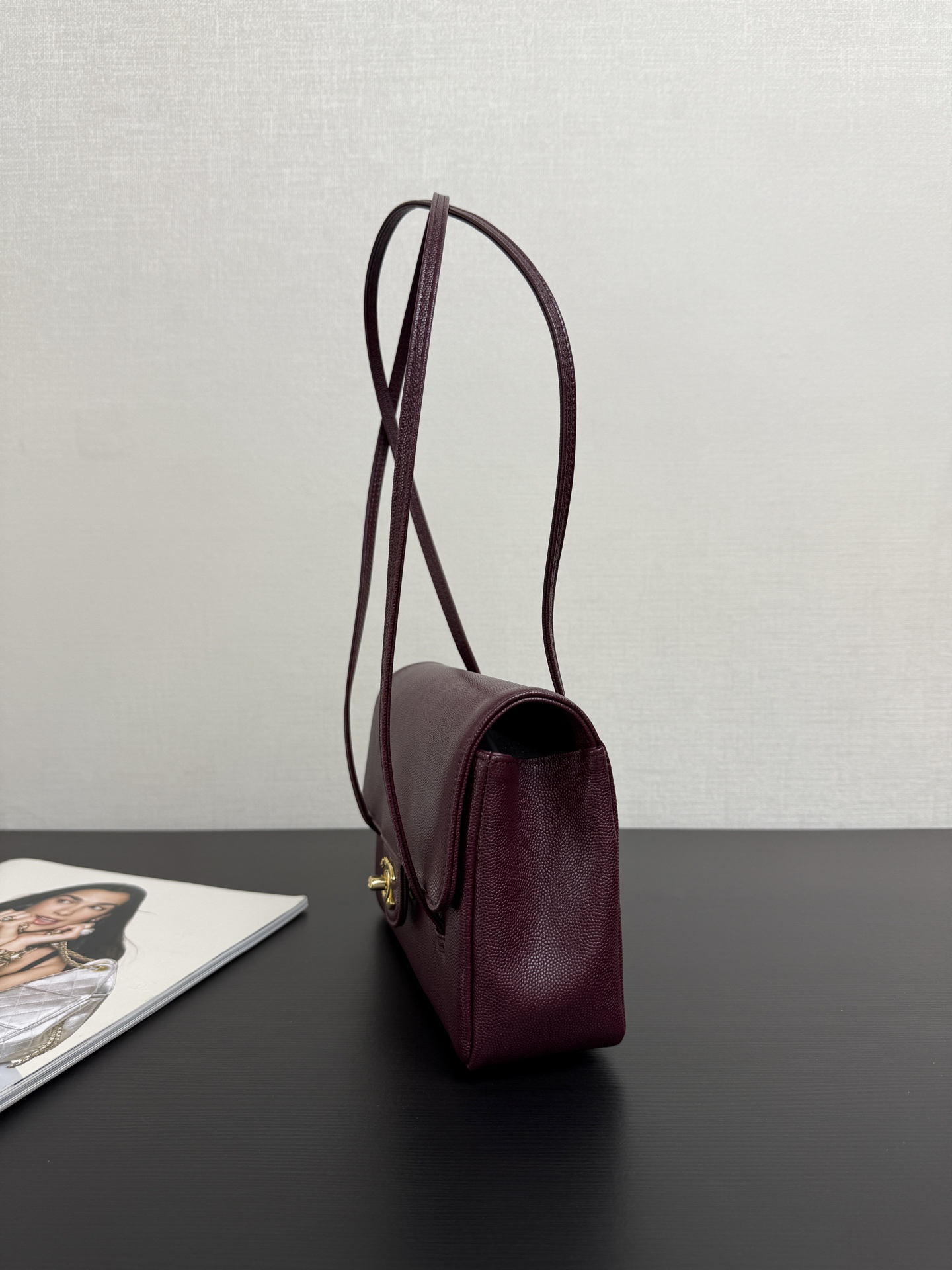 [TOP] CHANEL Preppy Coco Shoulder Bag 22x16x6cm - Red & GHW - 711 Luxury