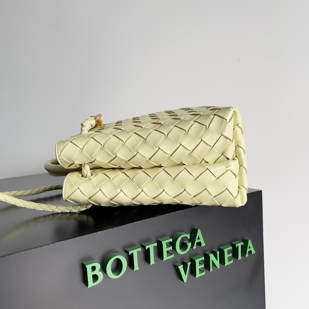 [TOP] Bottega Veneta BV Andiamo Bag Lambskin 25x22x10.5cm - Light Yellow - 711 Luxury
