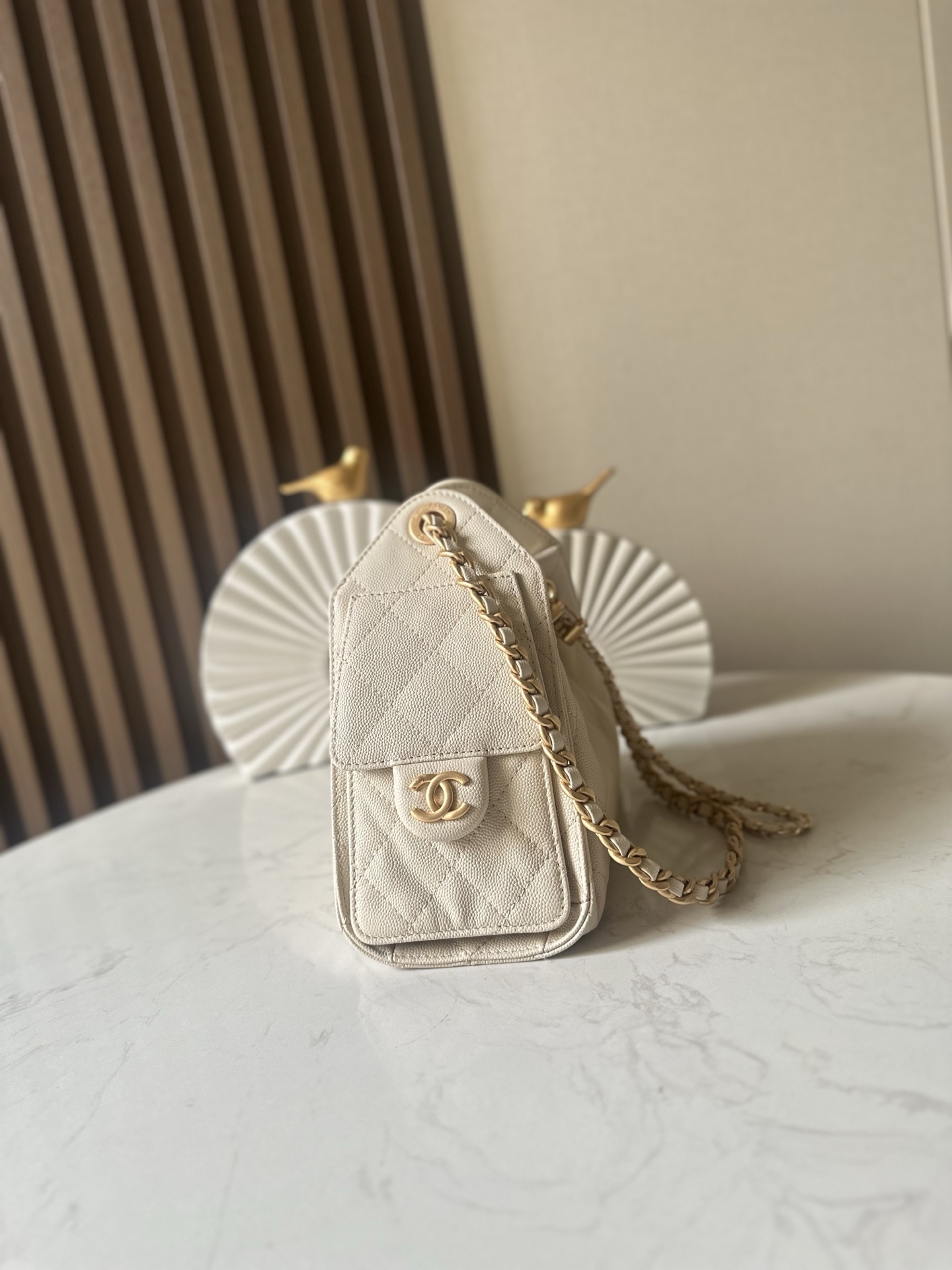 [TOP] CHANEL Hobo Bag 20x22x12.5cm - Light Apricot & GHW - 711 Luxury