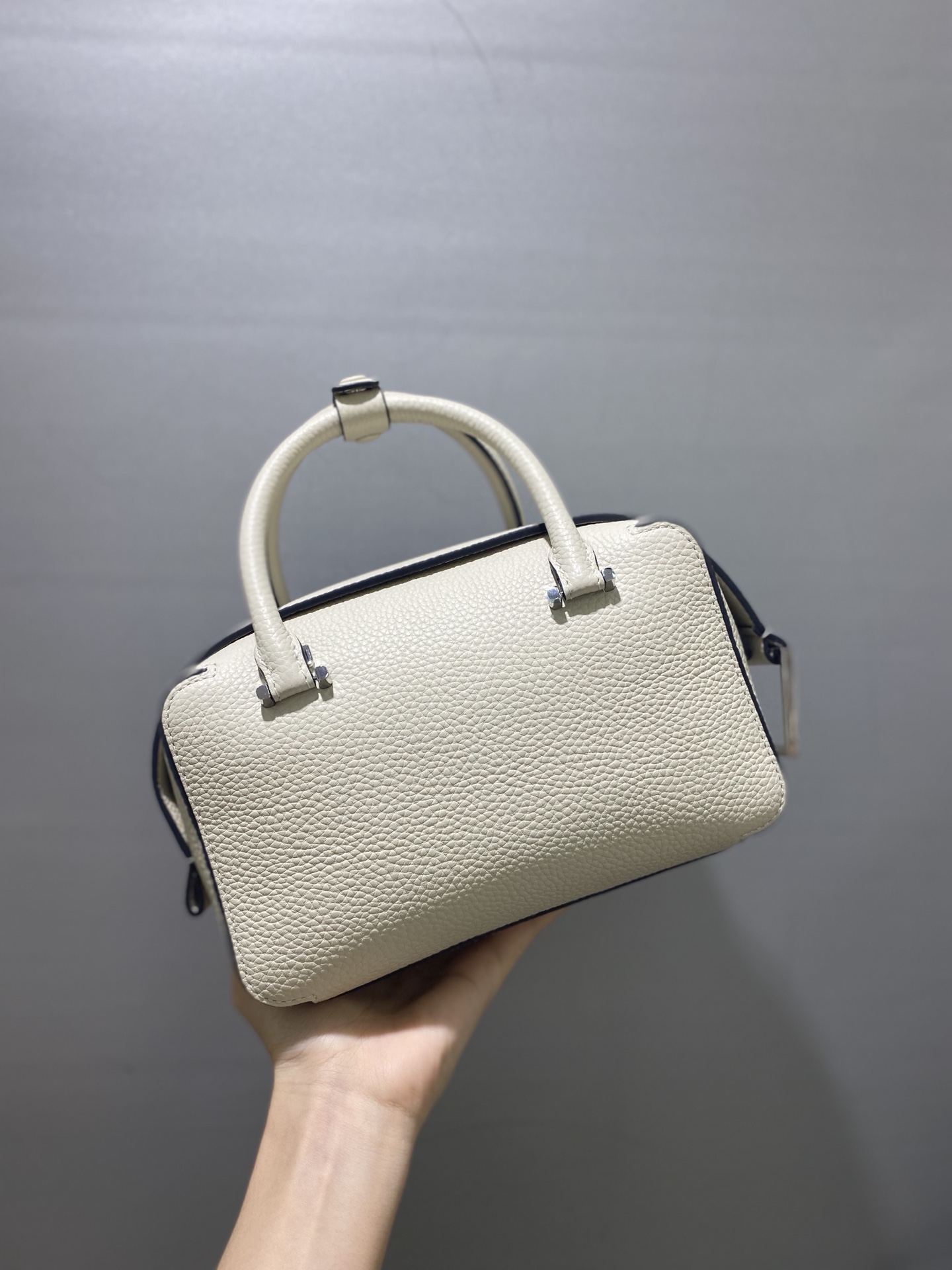 [TOP] Delvaux Cool Box Bag 22cm - Beige - 711 Luxury
