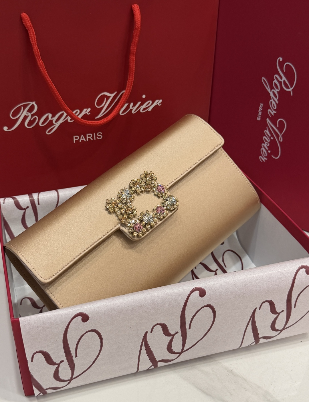 [TOP] ROGER VIVIER Diamond Bag 24-13-3 CM - Champagne - 711 Luxury