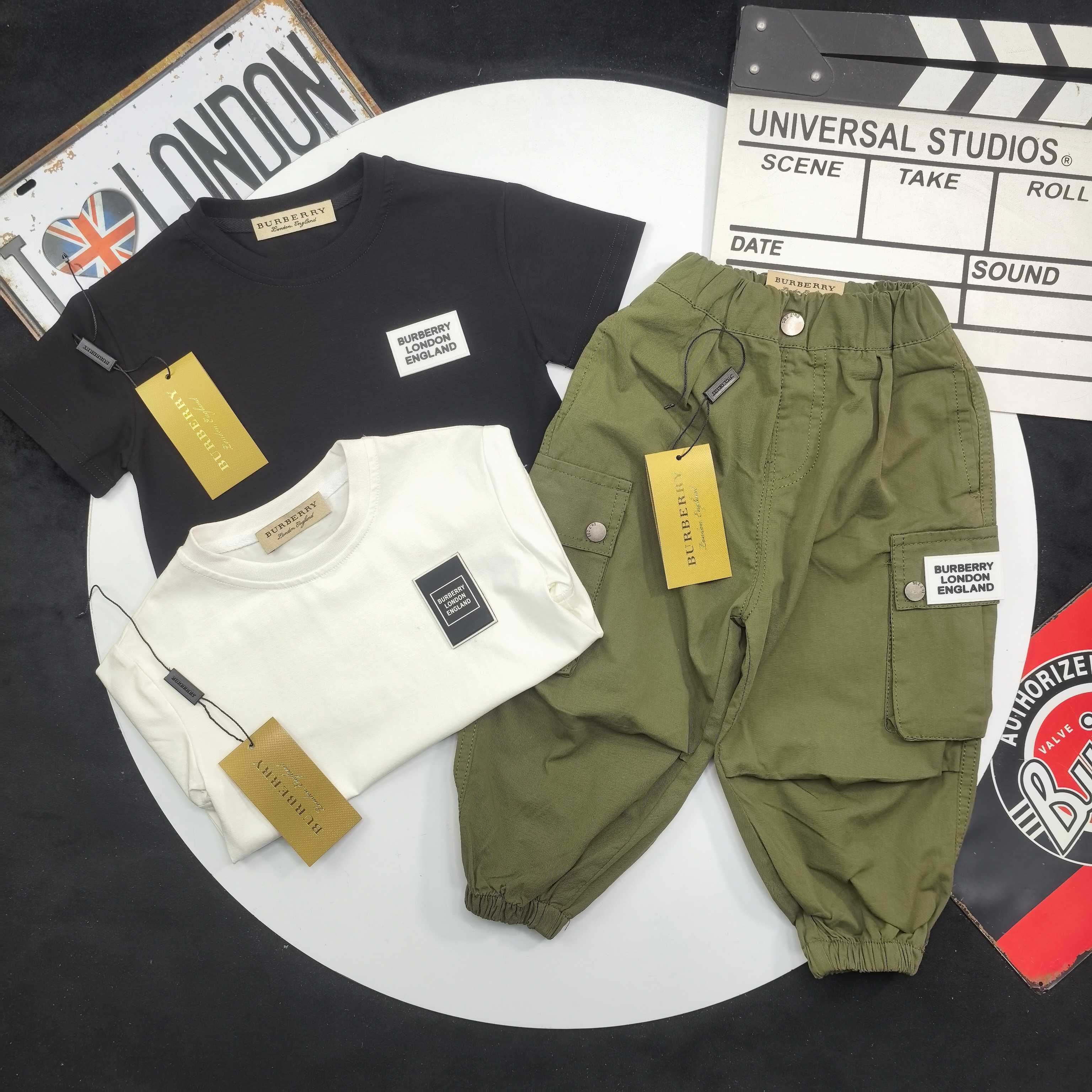 Burberry Unisex Kids Black White Square Logo Cotton Short Sleeve T-Shirt & Army Green Multi-Pocket Elastic Cuff Cargo Jogger Pants 2 Piece Separable Set Boys Girls Sizes 90-150