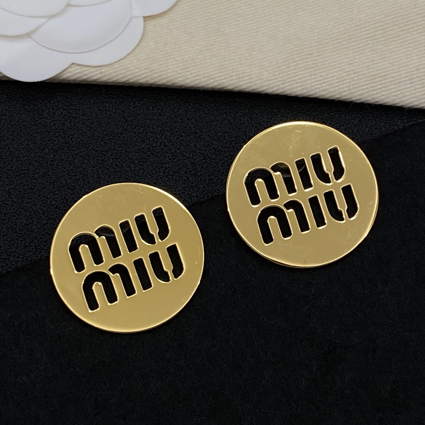 [TOP] Miu Miu Earrings - Gold - 711 Luxury