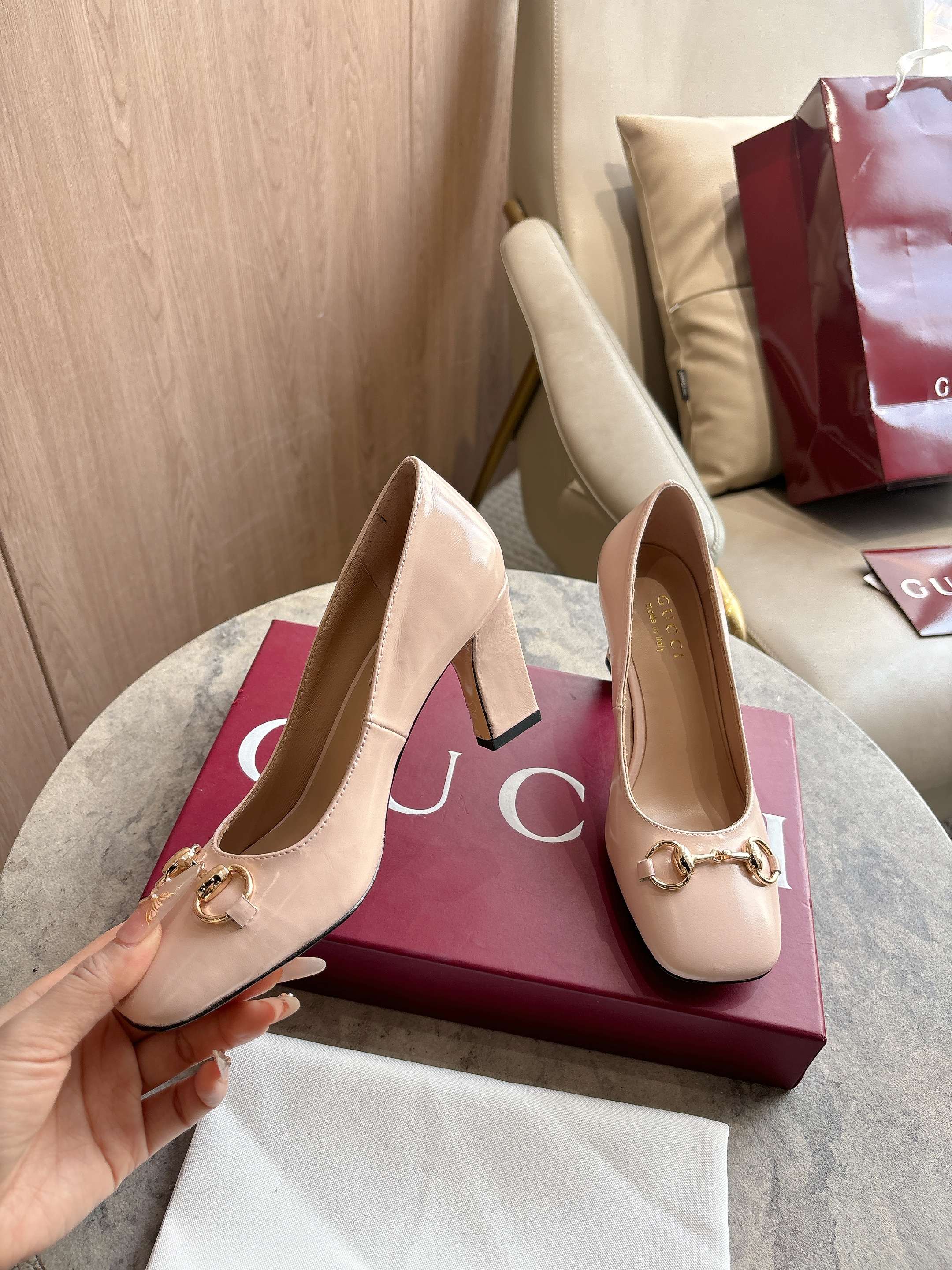 [TOP] GUCCI Shoes - PInk - 711 Luxury