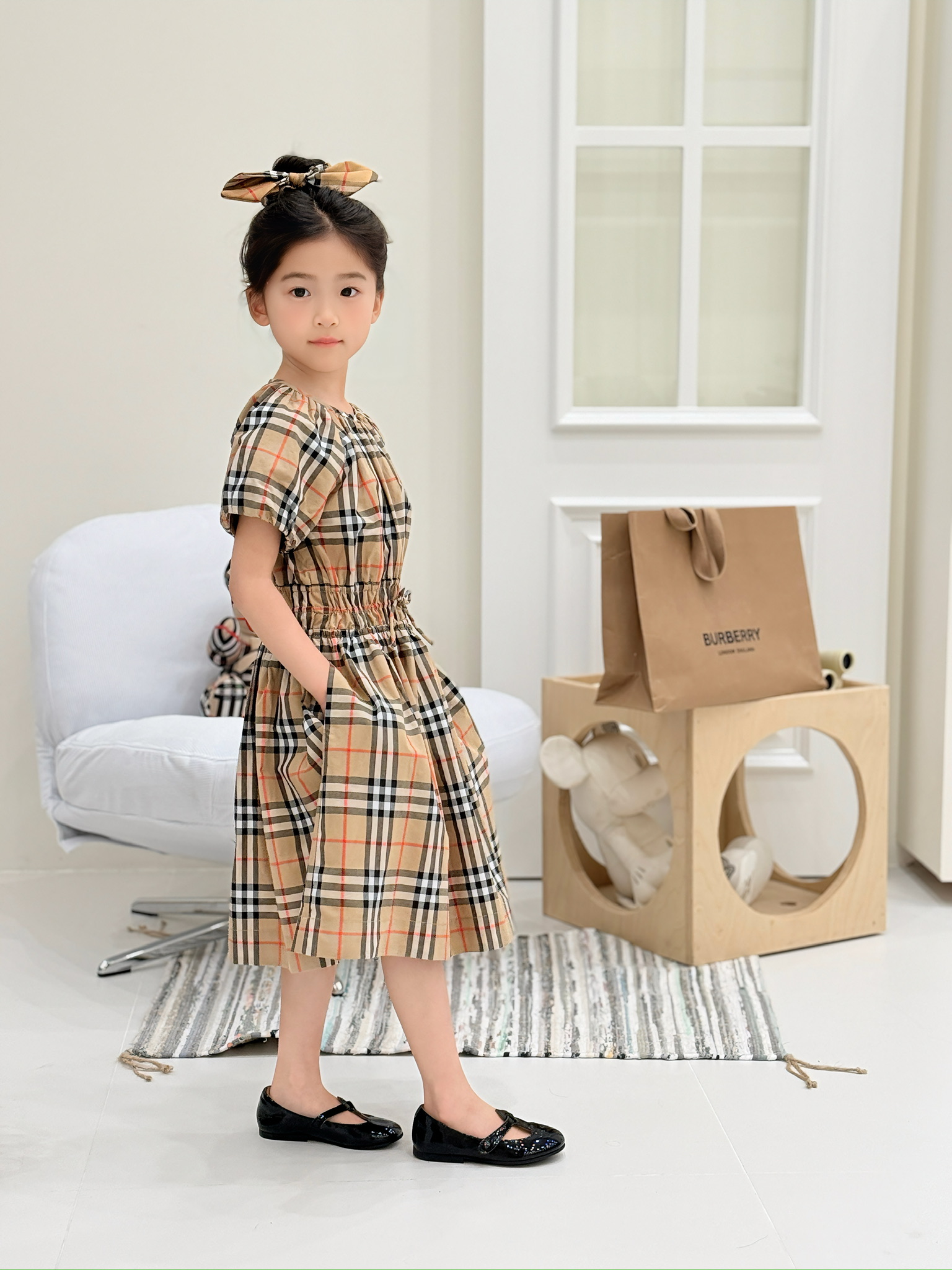 Burberry Girls Vintage Check Puff Sleeve Drawstring Waist Midi Cotton Dress Kids Sizes 100-160 Beige Plaid