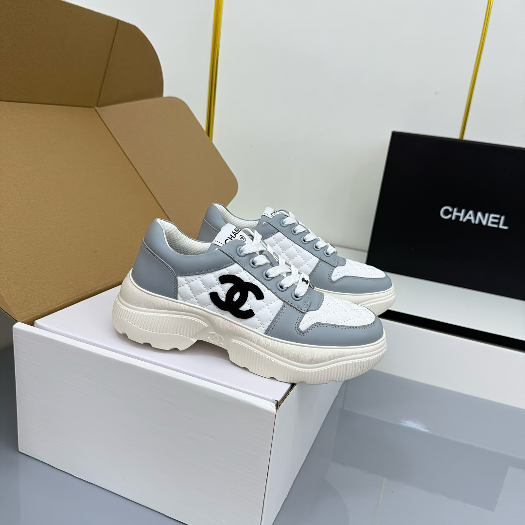 [TOP] CHANEL Sneakers - White