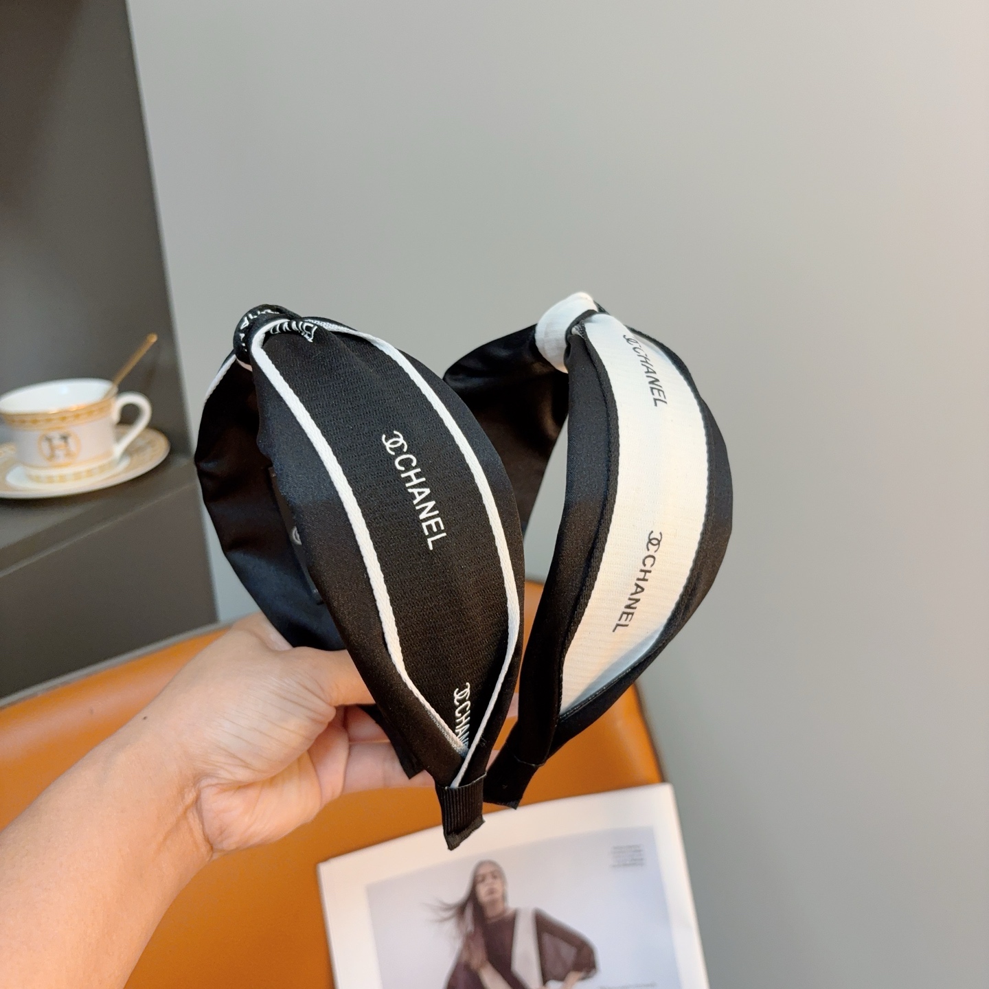 [TOP] CHANEL Hairband - 2 Colors - 711 Luxury