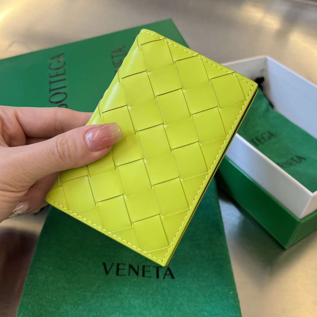 [TOP] Bottega Veneta BV  Folding Slim Wallet 11x7.5 cm - Fluorescent Green - 711 Luxury