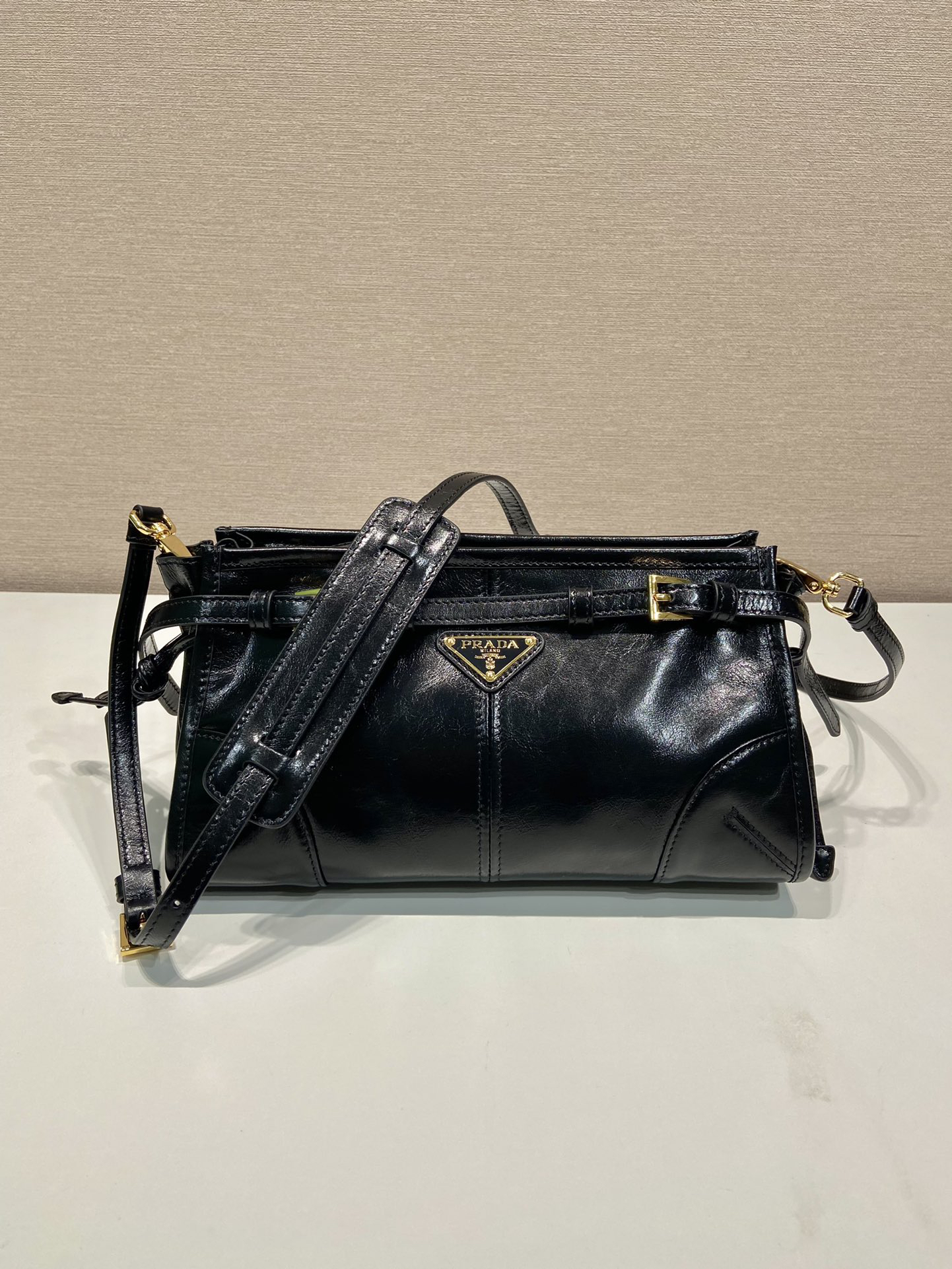 [TOP] PRADA LusSolf Bag Oiled Cowhide 26x14x12cm - Black - 711 Luxury