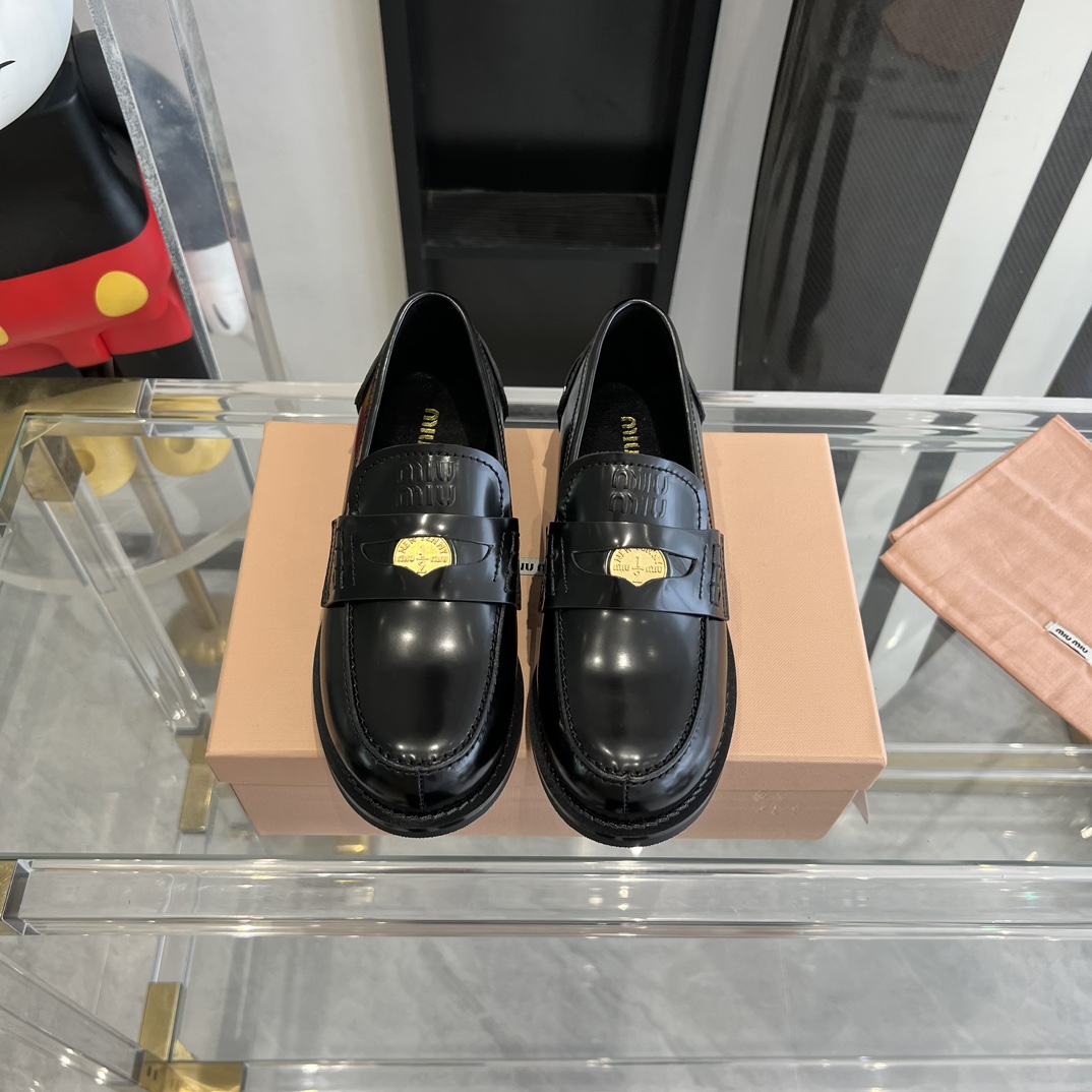 [TOP] Miu Miu Cowhide Loafer Shoes - Black - 711 Luxury