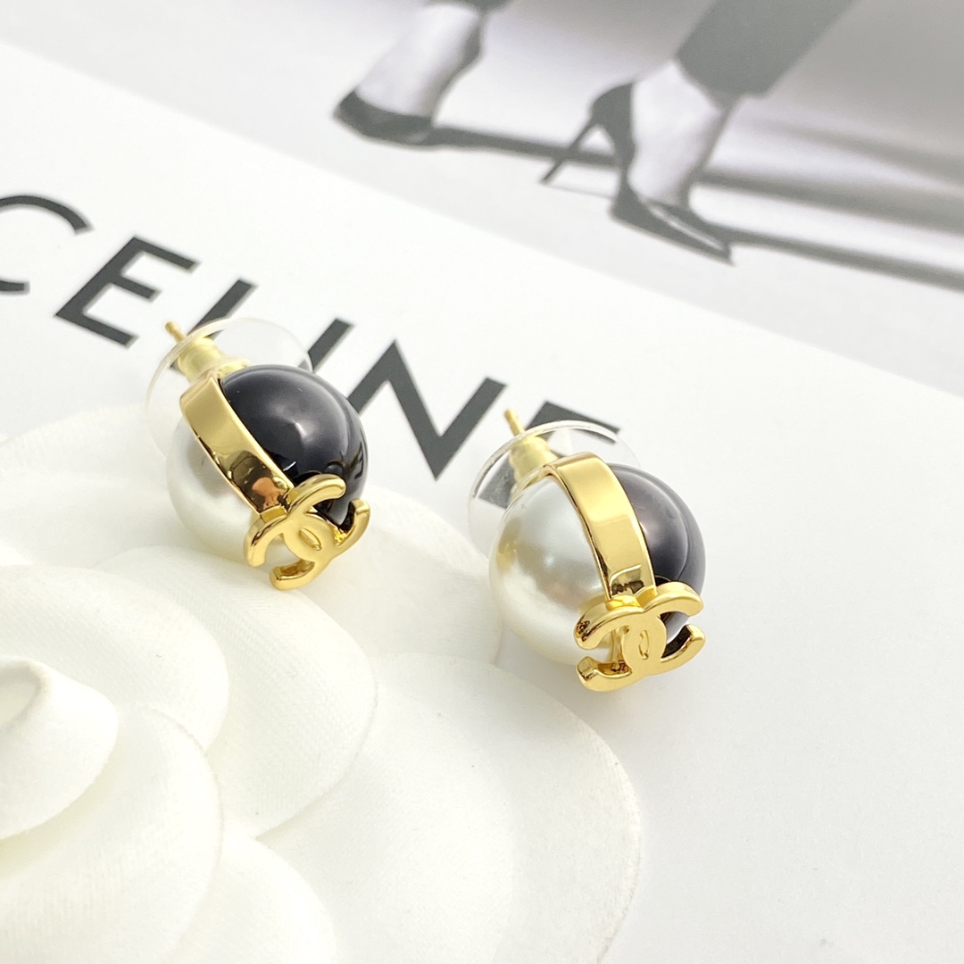 [TOP] CHANEL CC Earrings - Gold