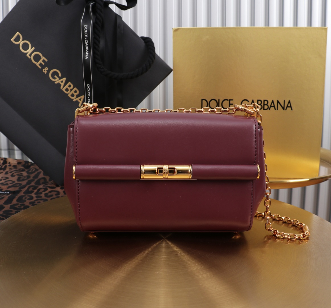 [TOP] Dolce & Gabbana D&G Shoulder Bag 18x10.6x7cm - Dark Red