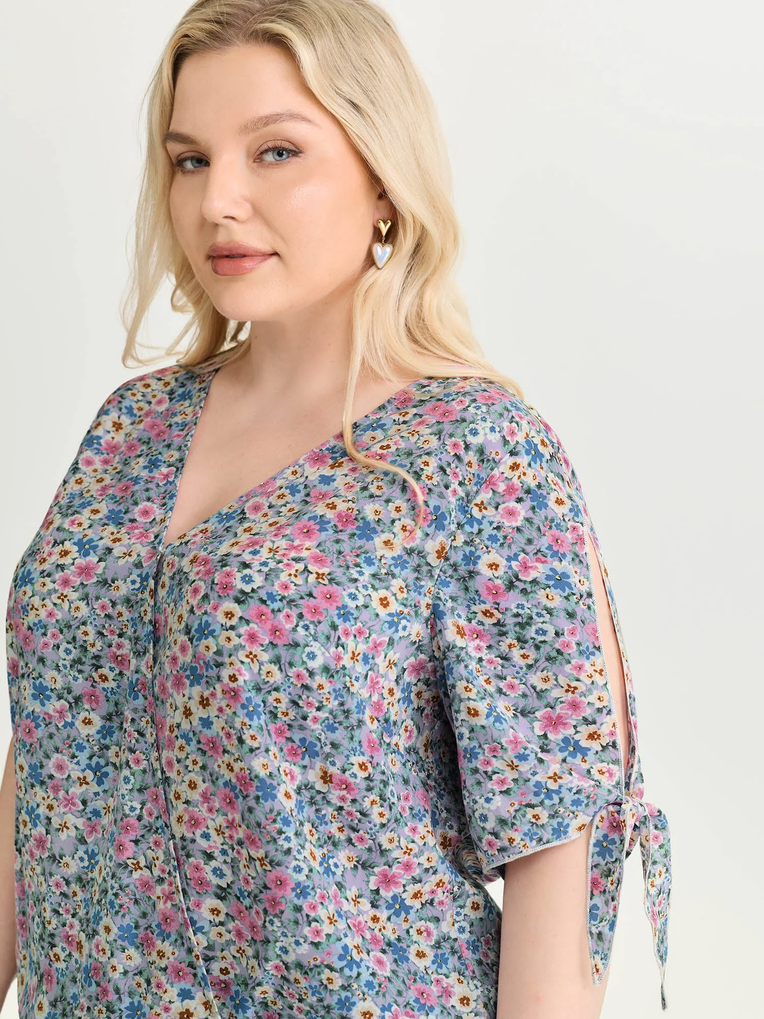 Floral Print Adjustable Sleeve Tie Blouse