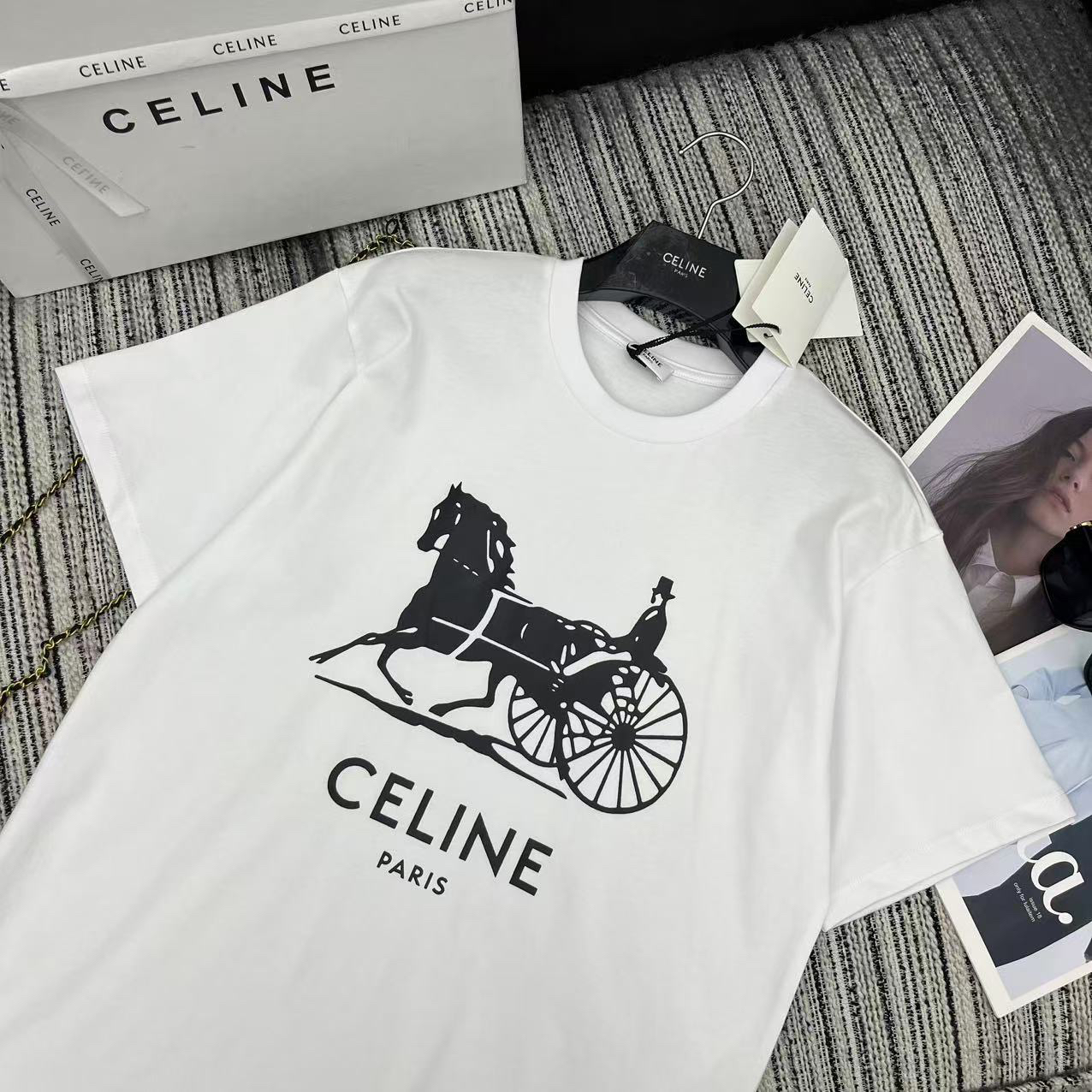 [TOP] CELINE Letter Print Short-Sleeve Crew Neck T-Shirt - White