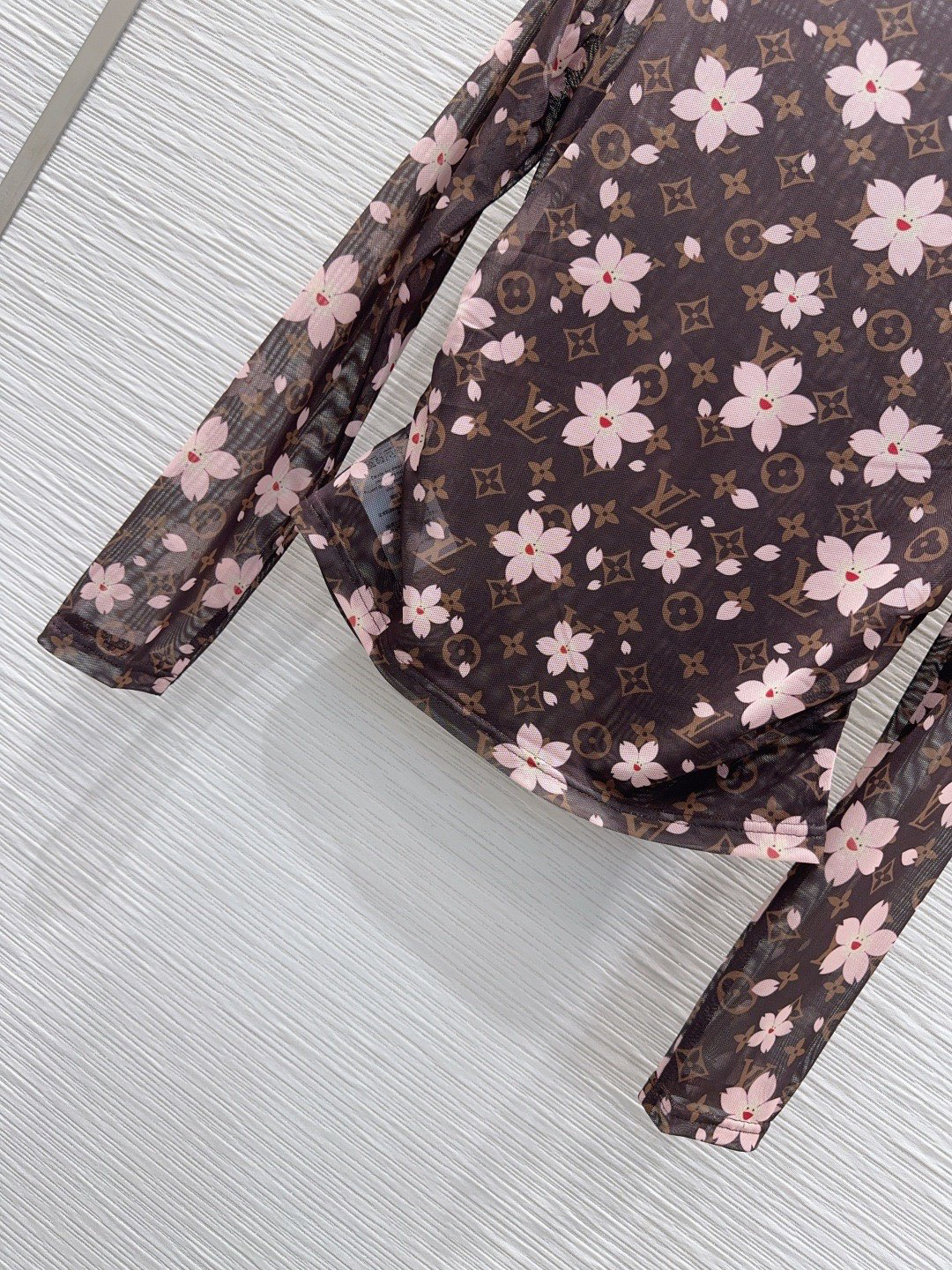 [TOP] Louis Vuitton LV Base Layer Shirt - Brown