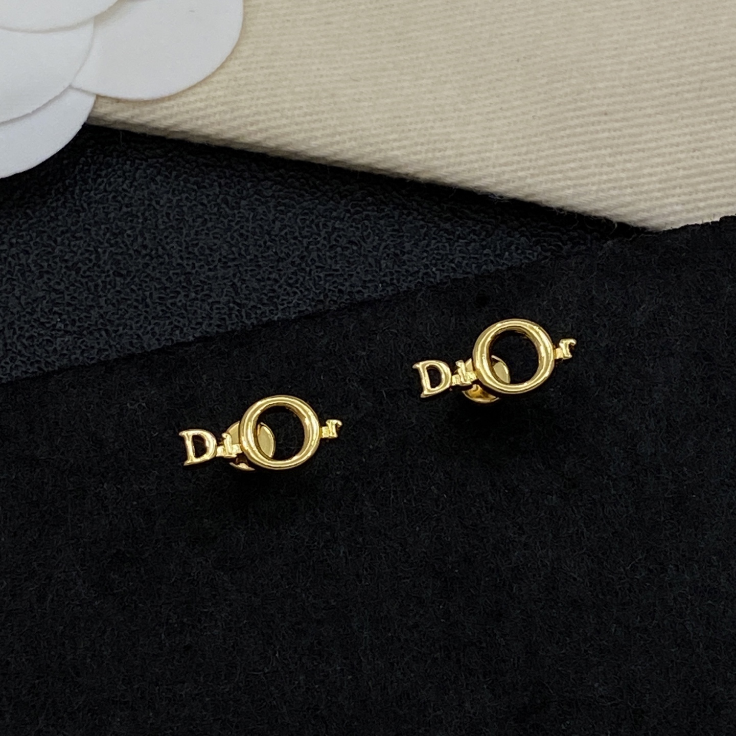 [TOP] Christian Dior Earrings - Gold - 711 Luxury