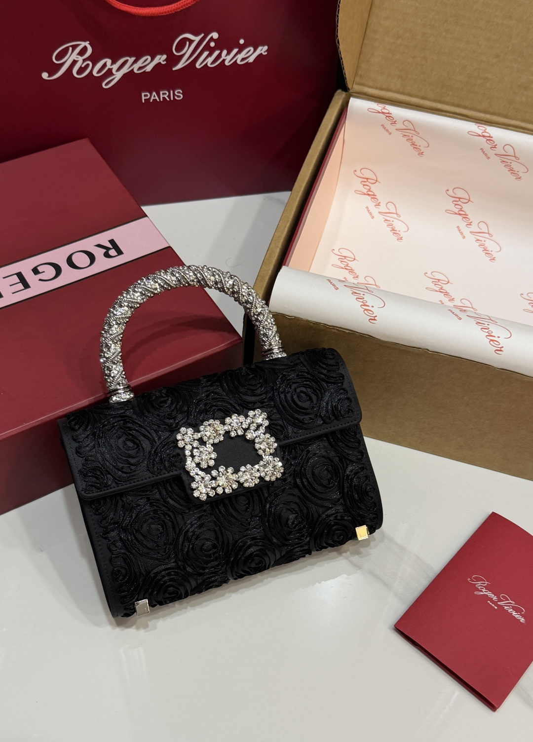 [TOP] ROGER VIVIER Diamond Bag 19-4-13 CM - Black - 711 Luxury