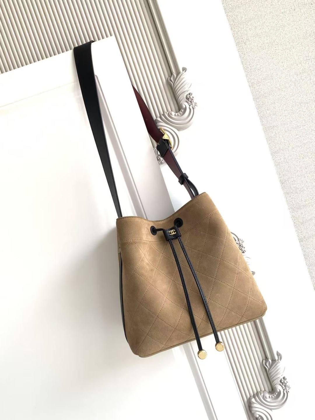 [TOP] CHANEL Bucket Bag 23x23x14.5cm - 2 Colors - 711 Luxury