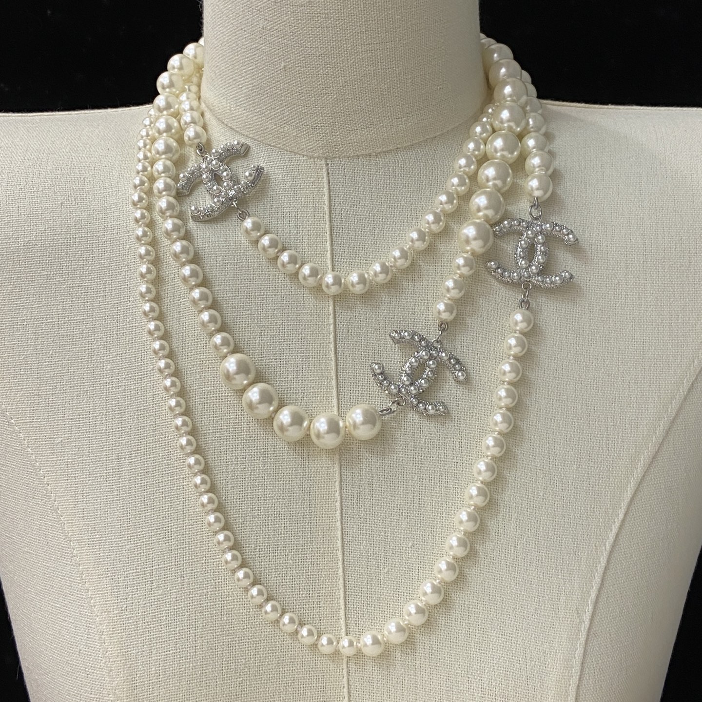 [TOP] CHANEL Long Necklace - Silver - 711 Luxury