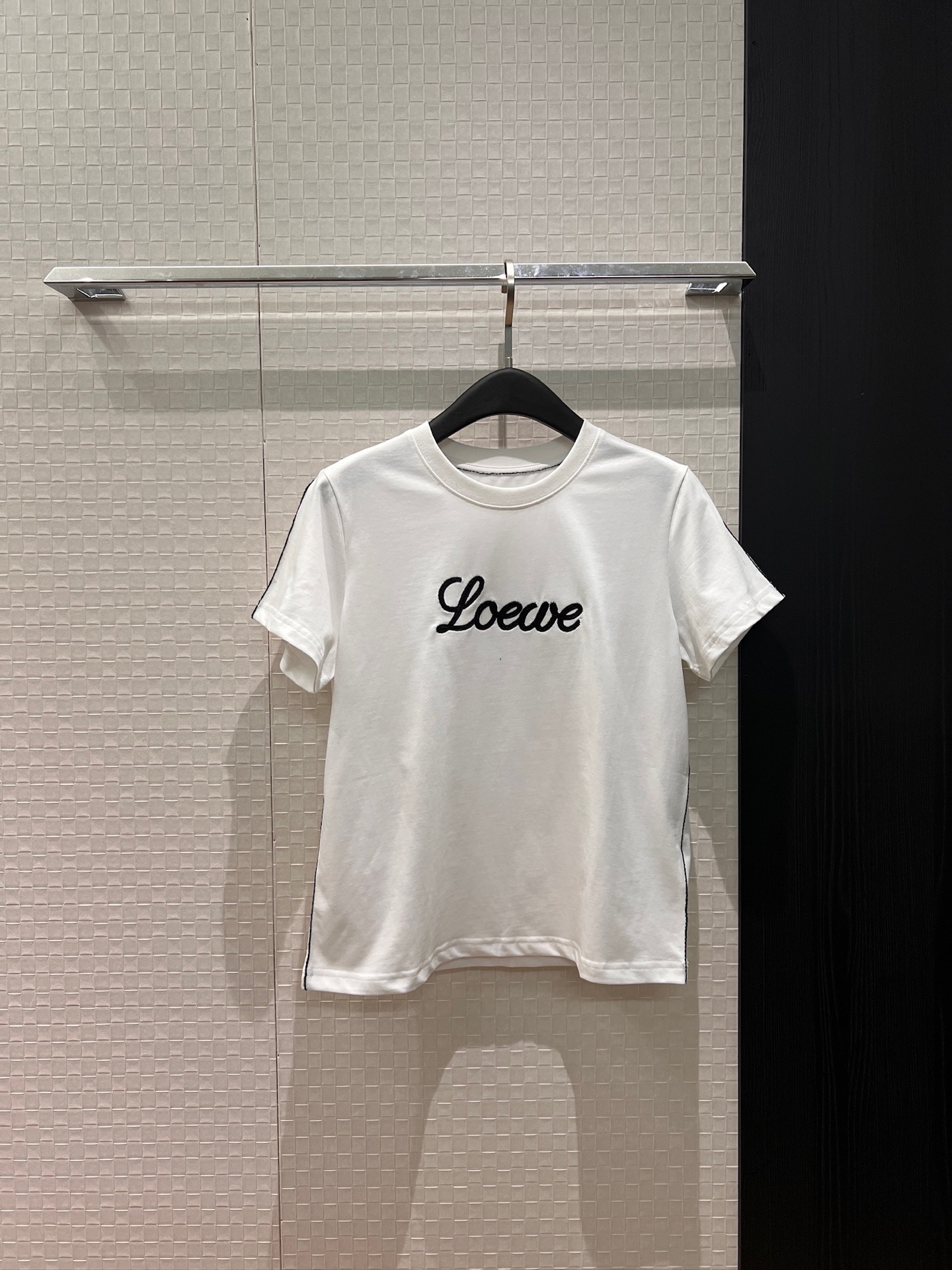 [TOP] LOEWE Short-sleeved Shirt with Embroidered Letters - White