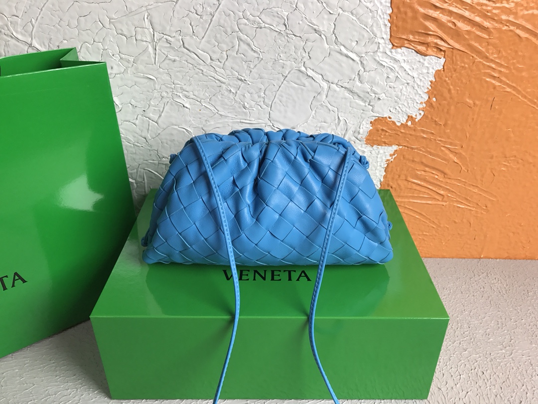 [TOP] Bottega Veneta BV The Pouch Bag 22x13x7cm - Blue - 711 Luxury