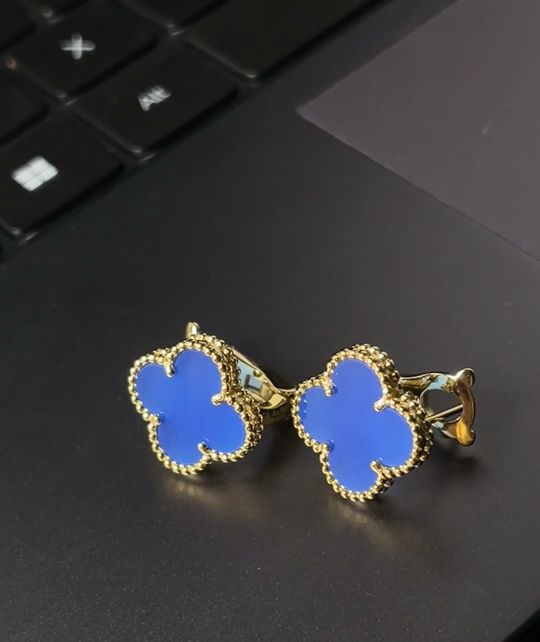 [TOP] Van Cleef & Arpels VCA  Earrings  - Blue