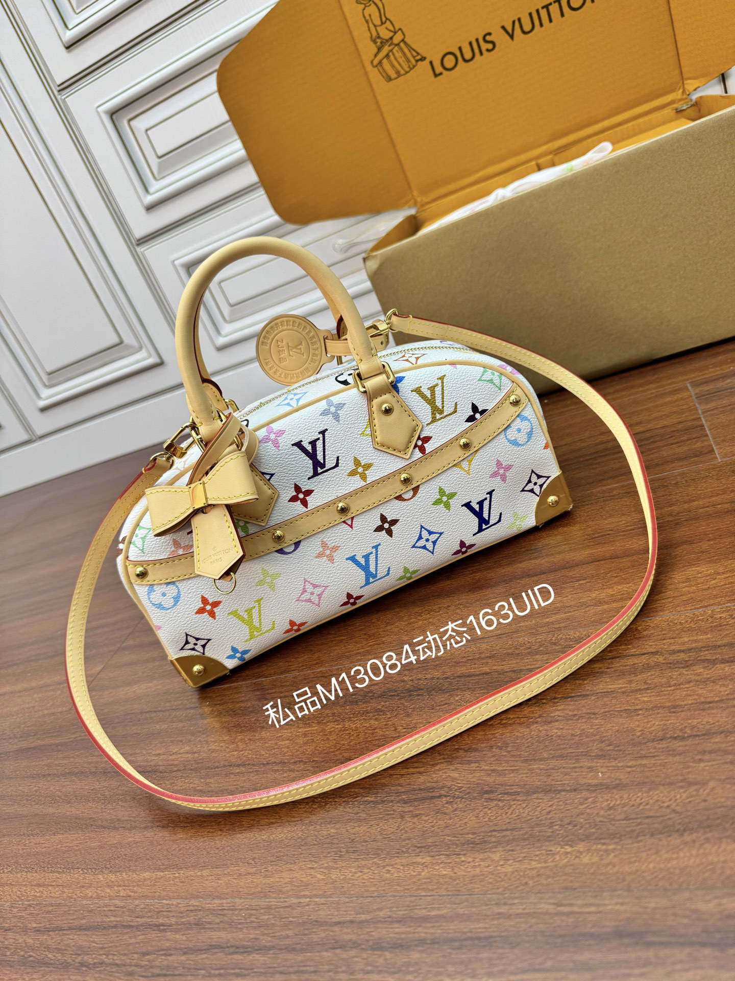 [TOP] Louis Vuitton LV Bag 27x14x10CM - White - 711 Luxury
