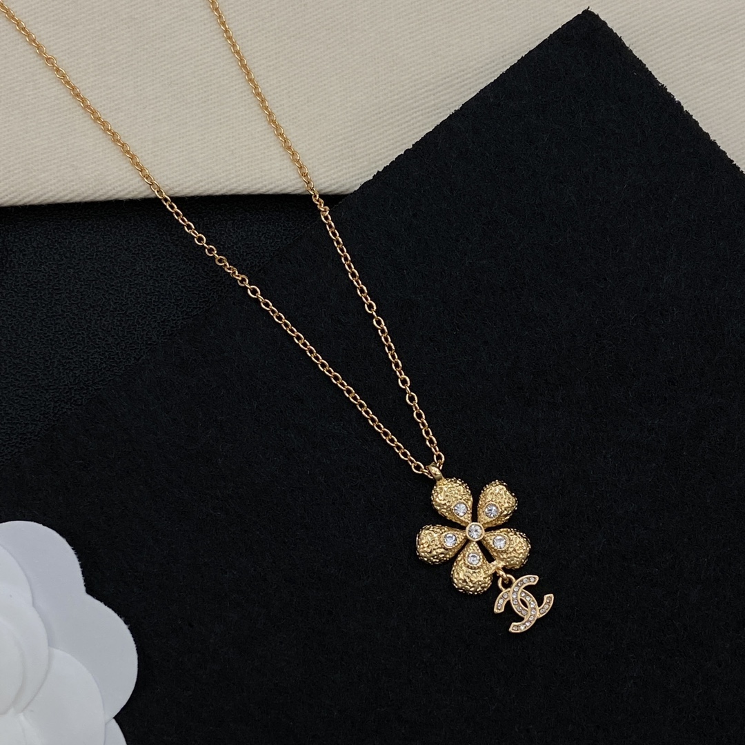 [TOP] CHANEL Necklace - Gold