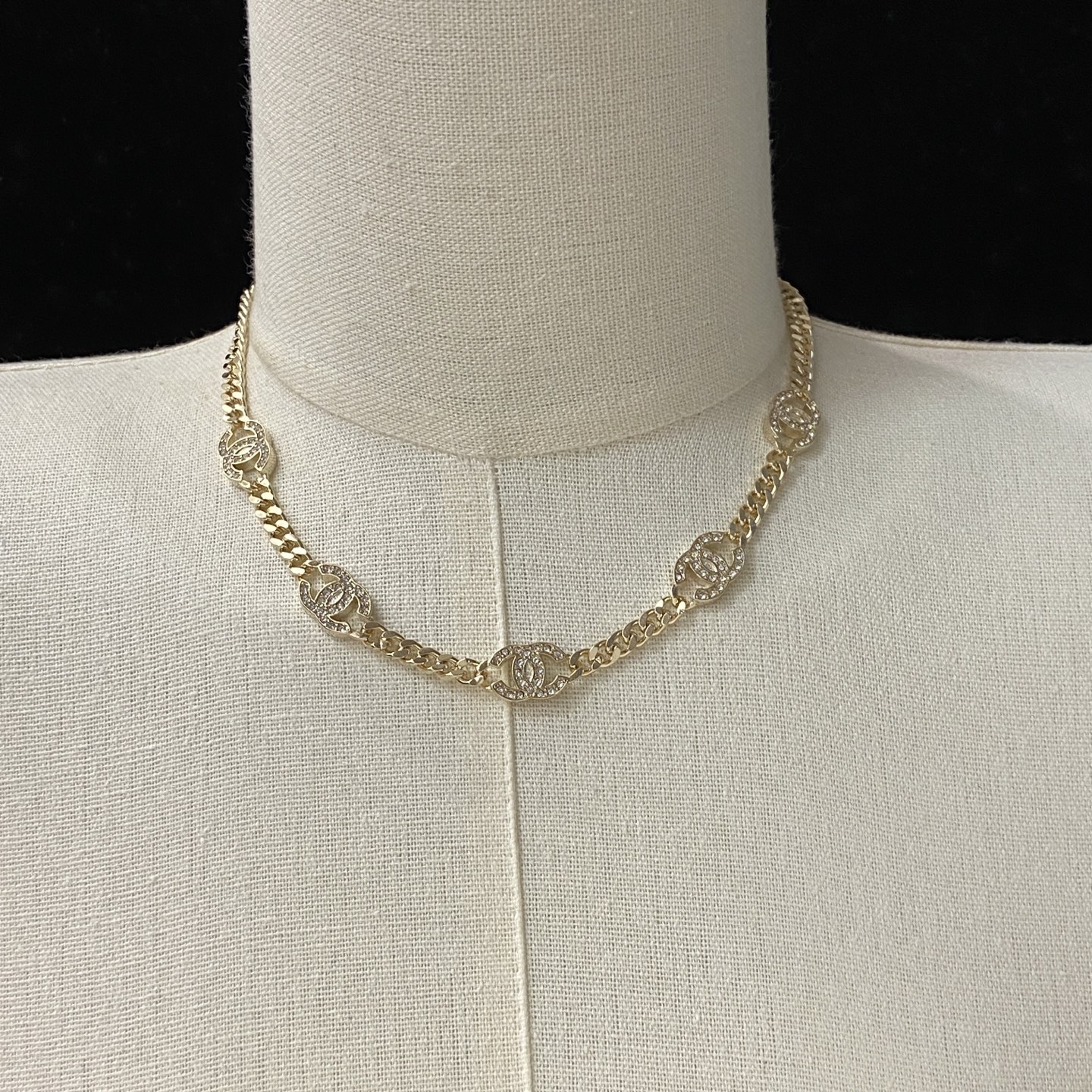 [TOP] CHANEL Necklace - Gold - 711 Luxury