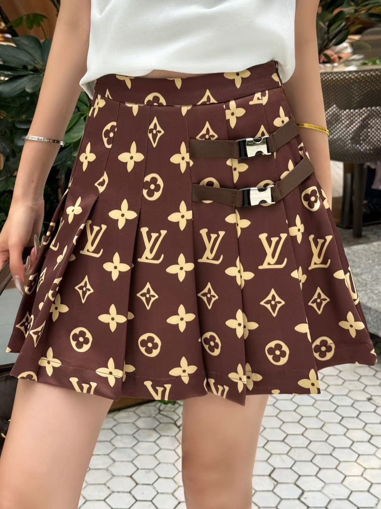 [TOP] Louis Vuitton LV Polo T-shirt + Skirt Set - White/Brown