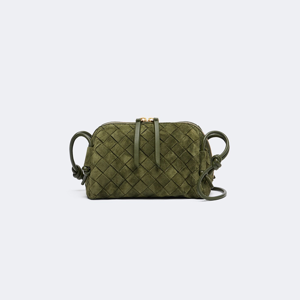 Bottega Veneta Women's Concert Intrecciato Weave Adjustable Tubular Shoulder Strap Sliding Knotted Sheepskin Clutch #332754