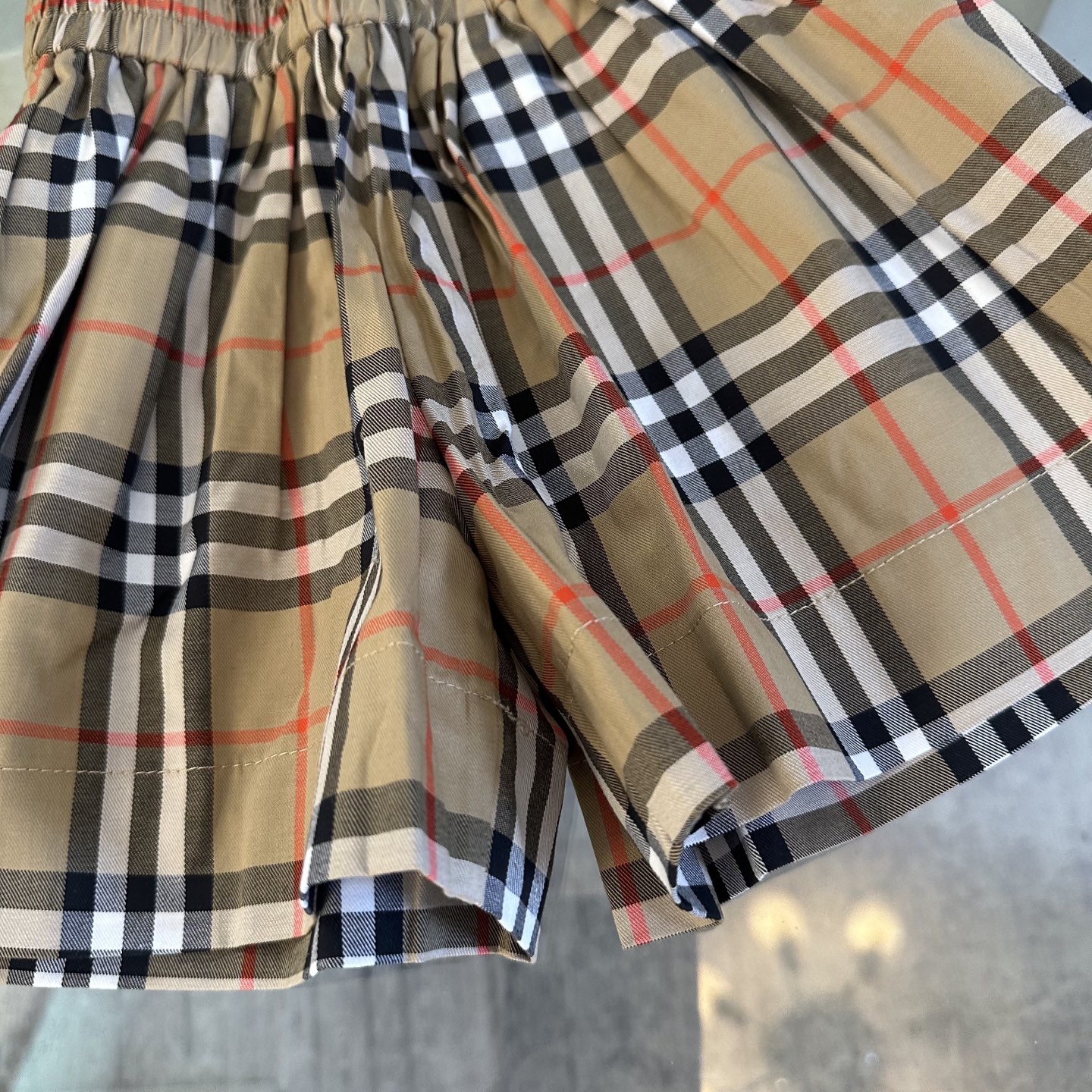 Burberry Unisex Kids Classic Vintage Check Woven Cotton Skort Elastic Waist British Retro Plaid Skort Boys Girls Sizes 100-170
