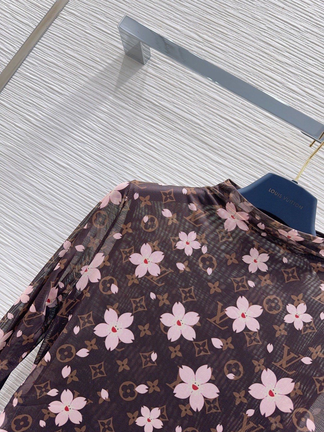 [TOP] Louis Vuitton LV Base Layer Shirt - Brown