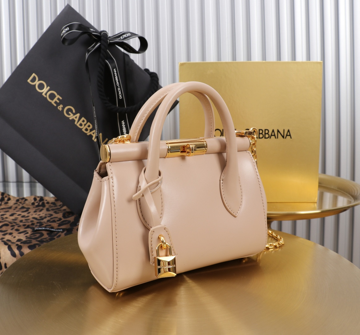 [TOP] Dolce & Gabbana D&G Marlene Bag Calfskin 19x13.5x7cm - Pink - 711 Luxury