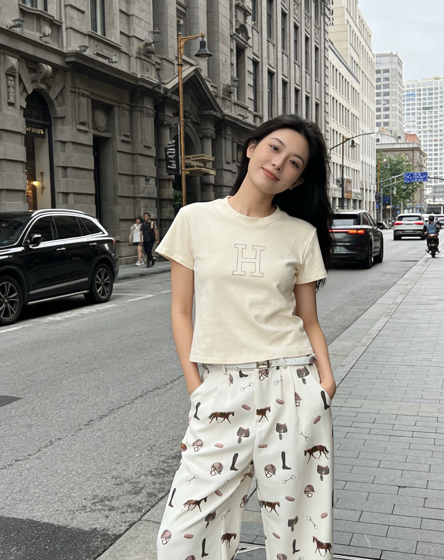 [TOP] HERMES Short-Sleeve T-Shirt -  Beige