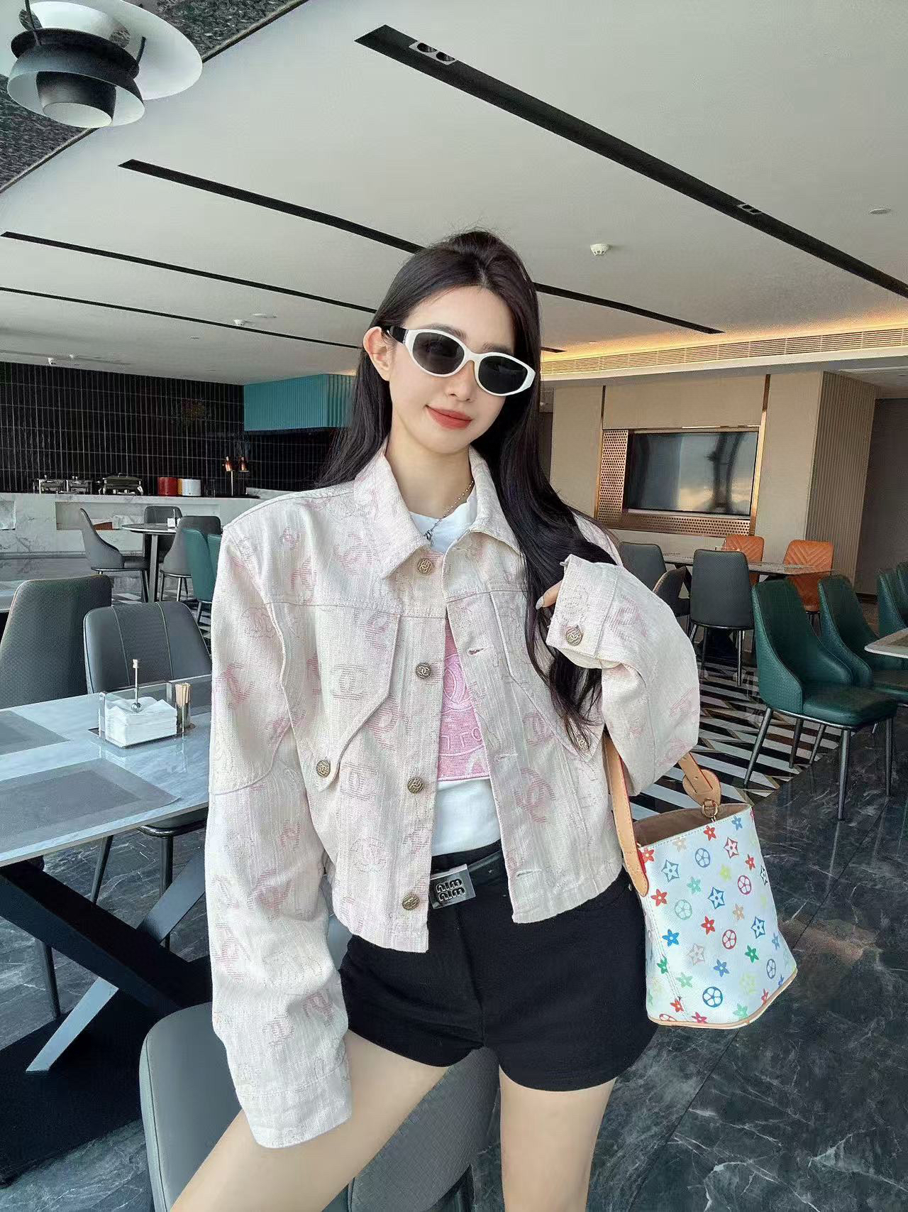 [TOP] CHANEL  Denim Jacket - Pink