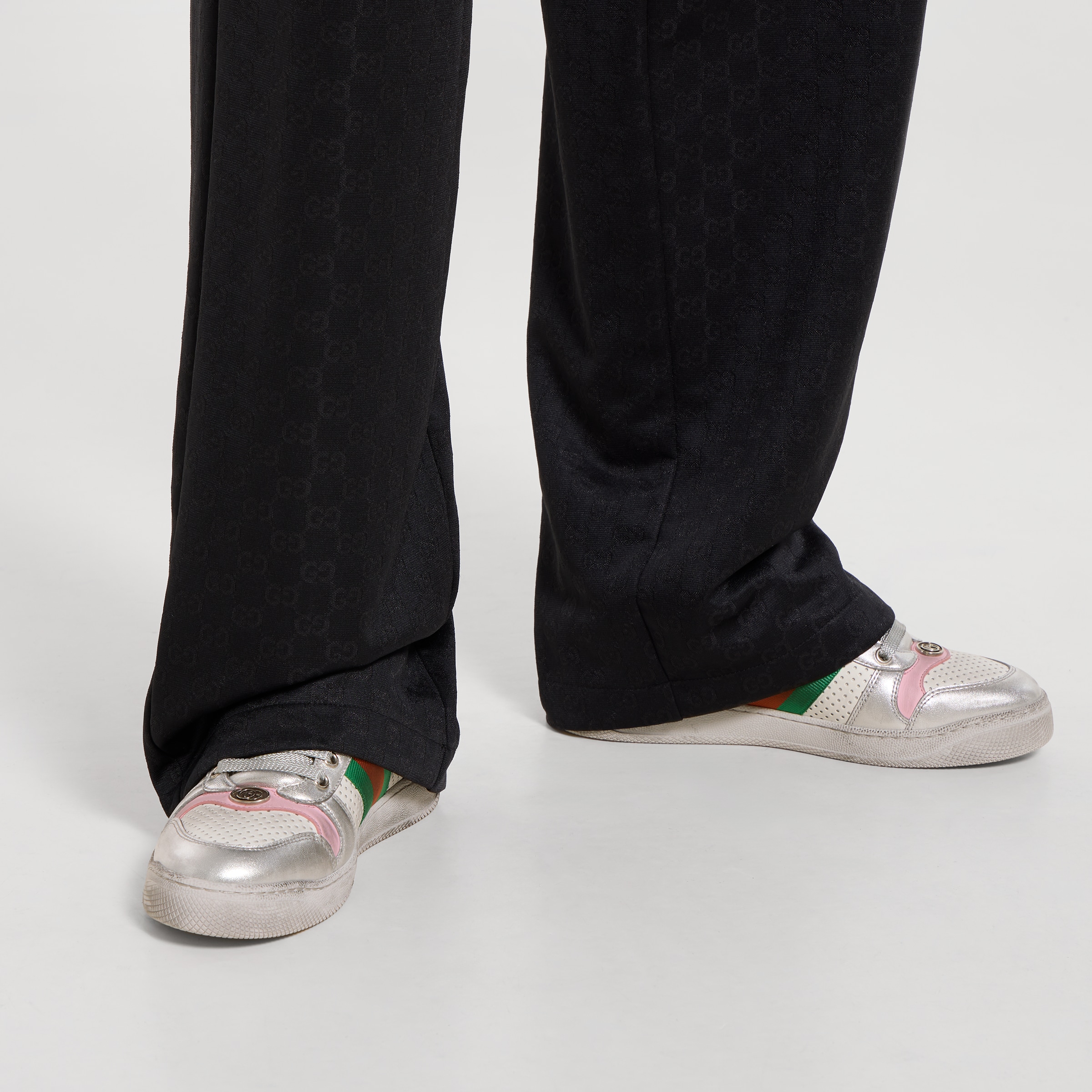 Gucci silver Shoes GUCCI Women's worn-out effect Screener sneaker in silver metallic leather #396295 View 2 | Nigo Office