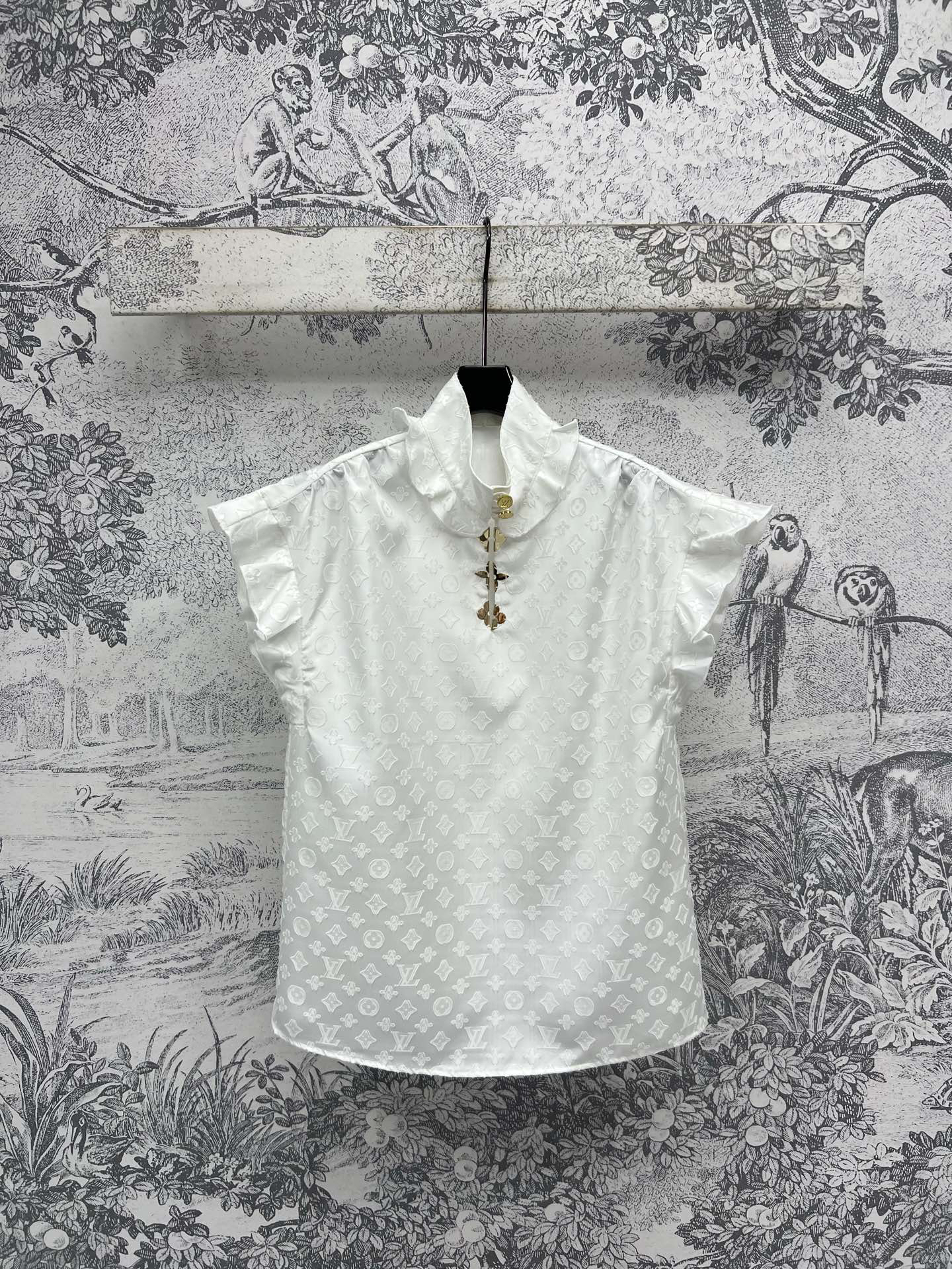 [TOP] Louis Vuitton LV Shirt -White