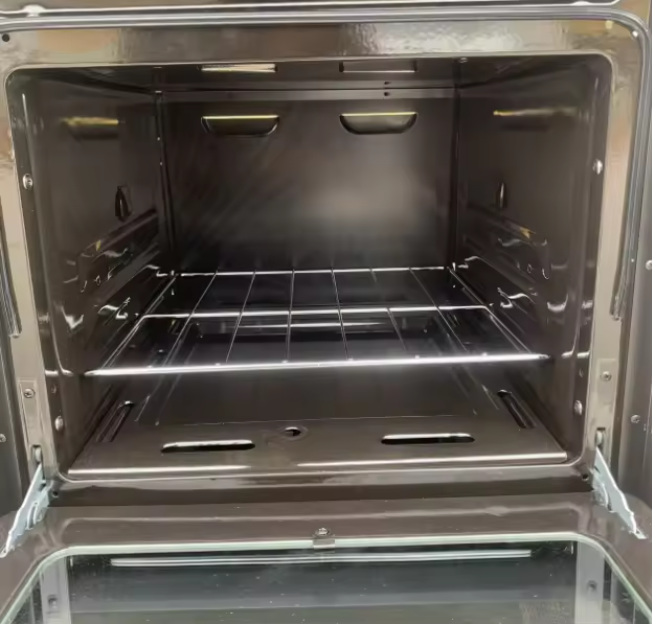 2 gas and 2 electric ovens--0.15CBM