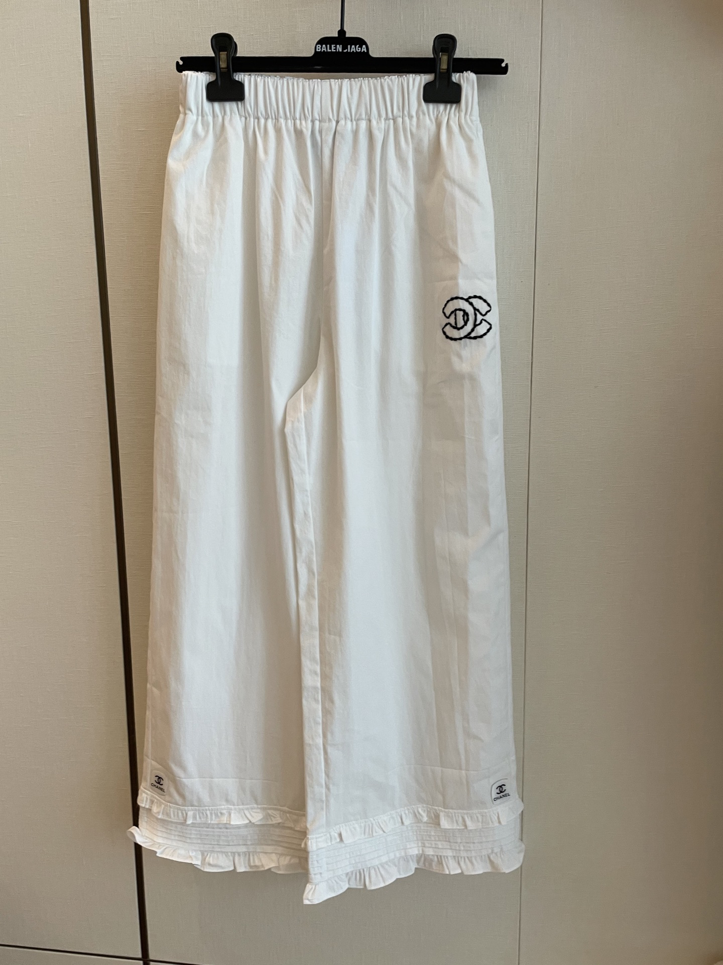 [TOP] CHANEL Pants - White