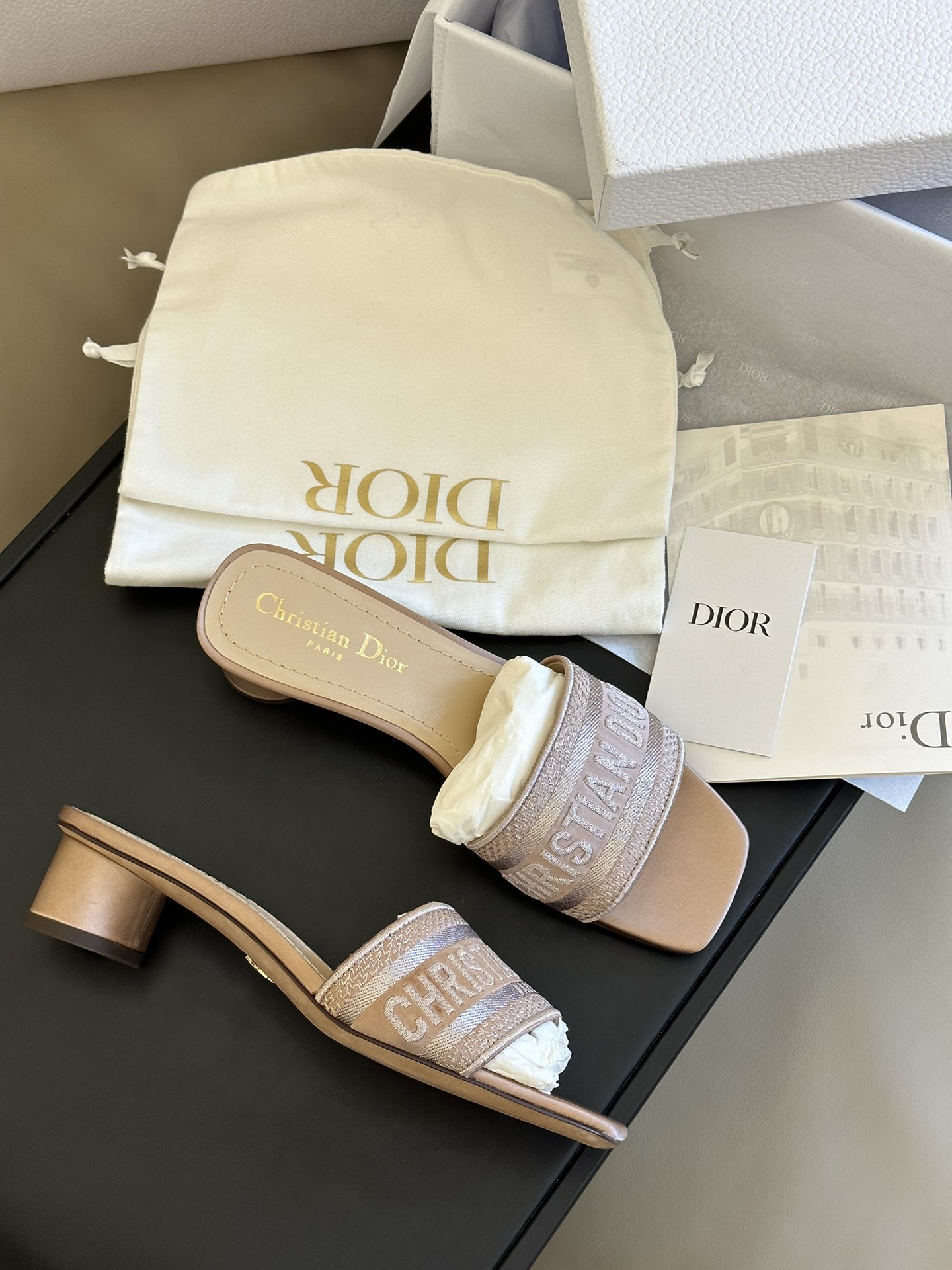 [TOP] Christian Dior Slippers - Beige - 711 Luxury