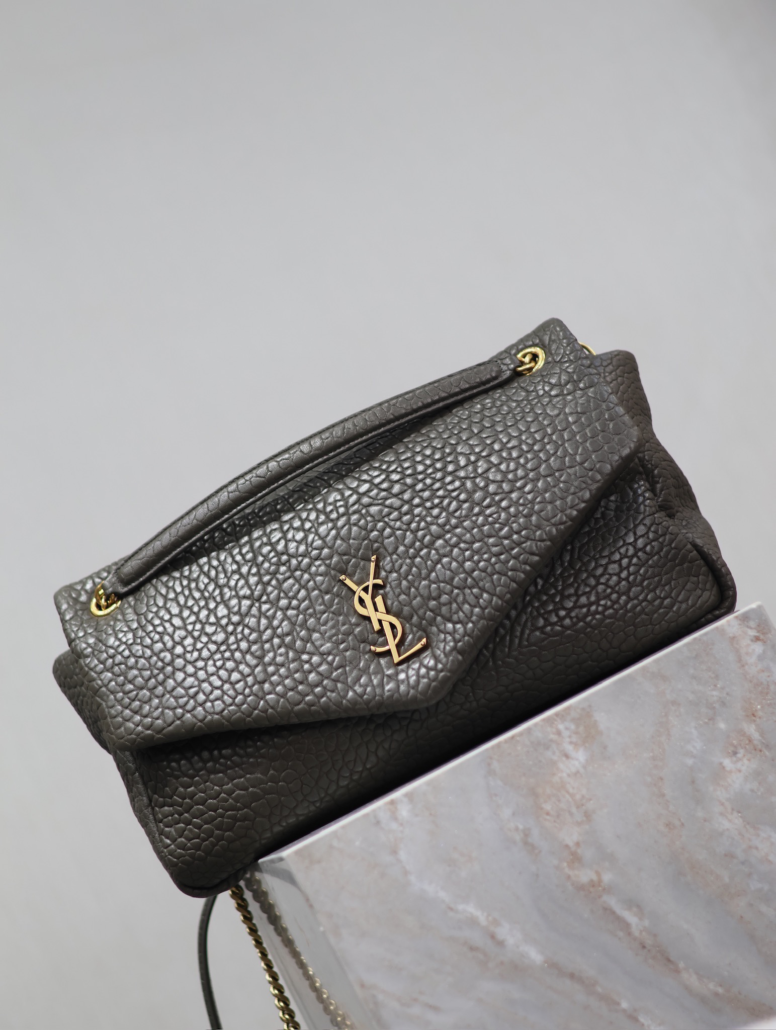 [TOP] Yves Saint Laurent YSL Calypso Lambskin Chain Bag 35.5x21x9cm - Green & GHW - 711 Luxury