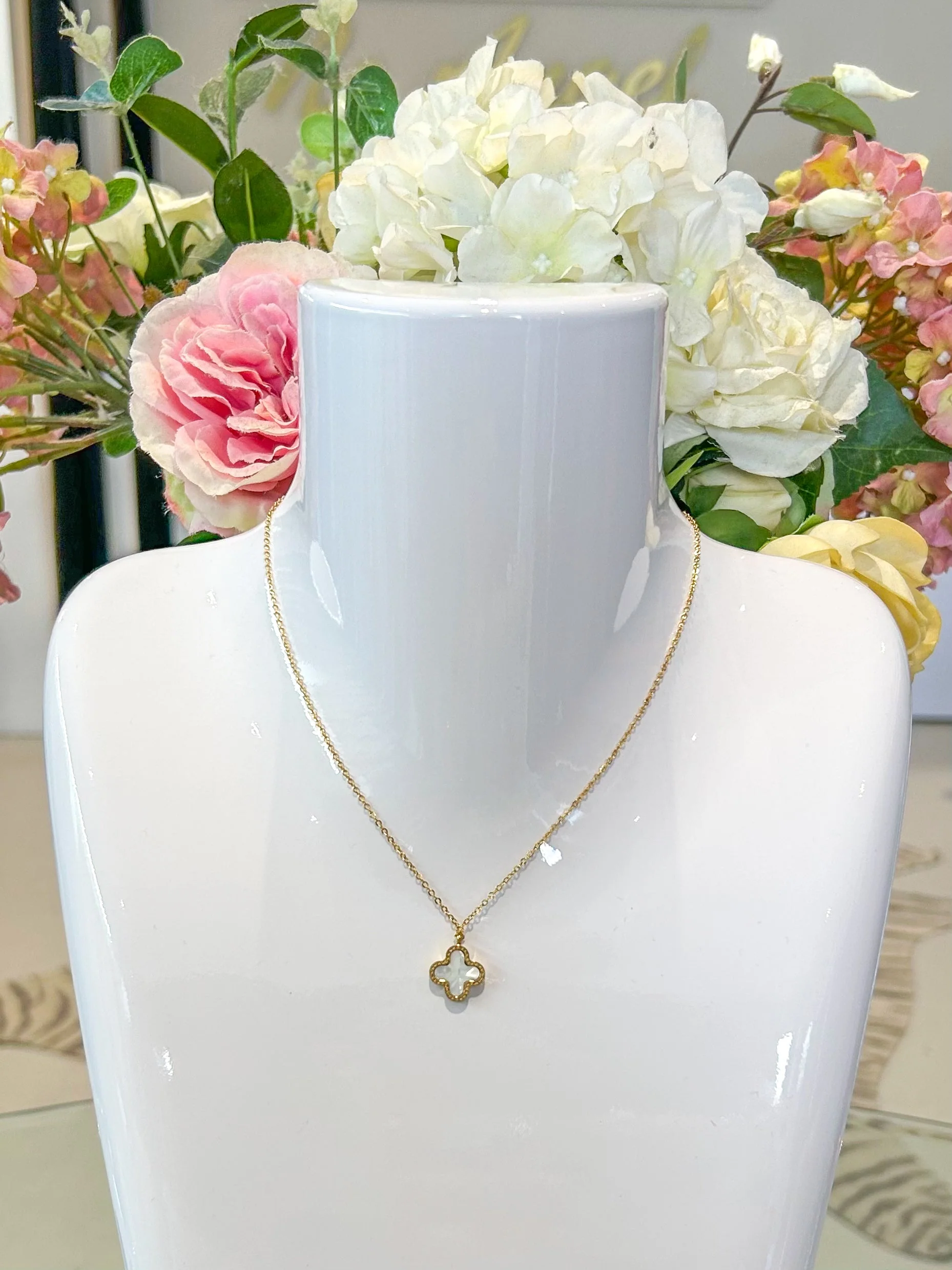 Gold Reversible Green And White Stripe Leaf Clover Necklace